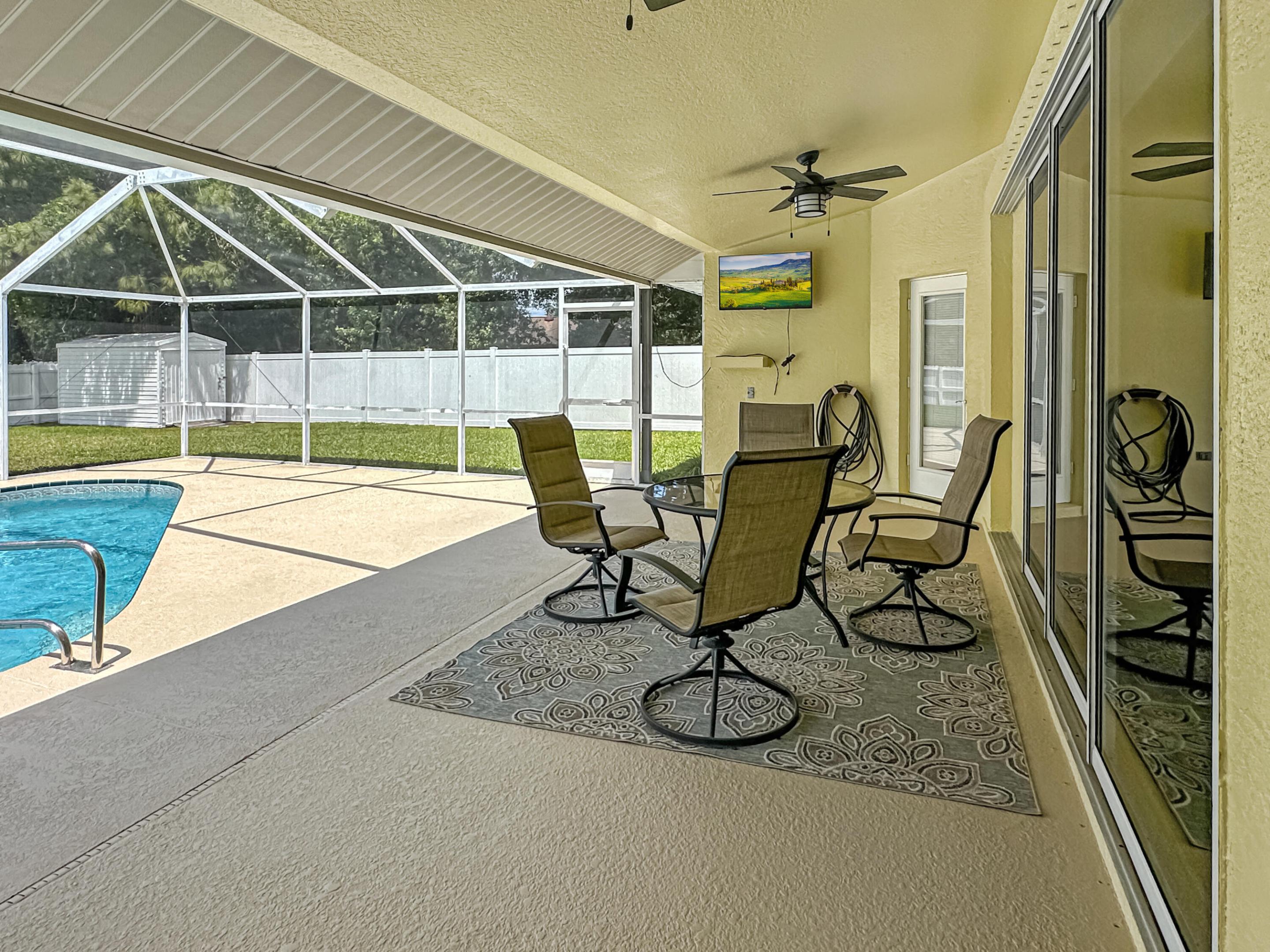 5306 Echo Pines Circle W