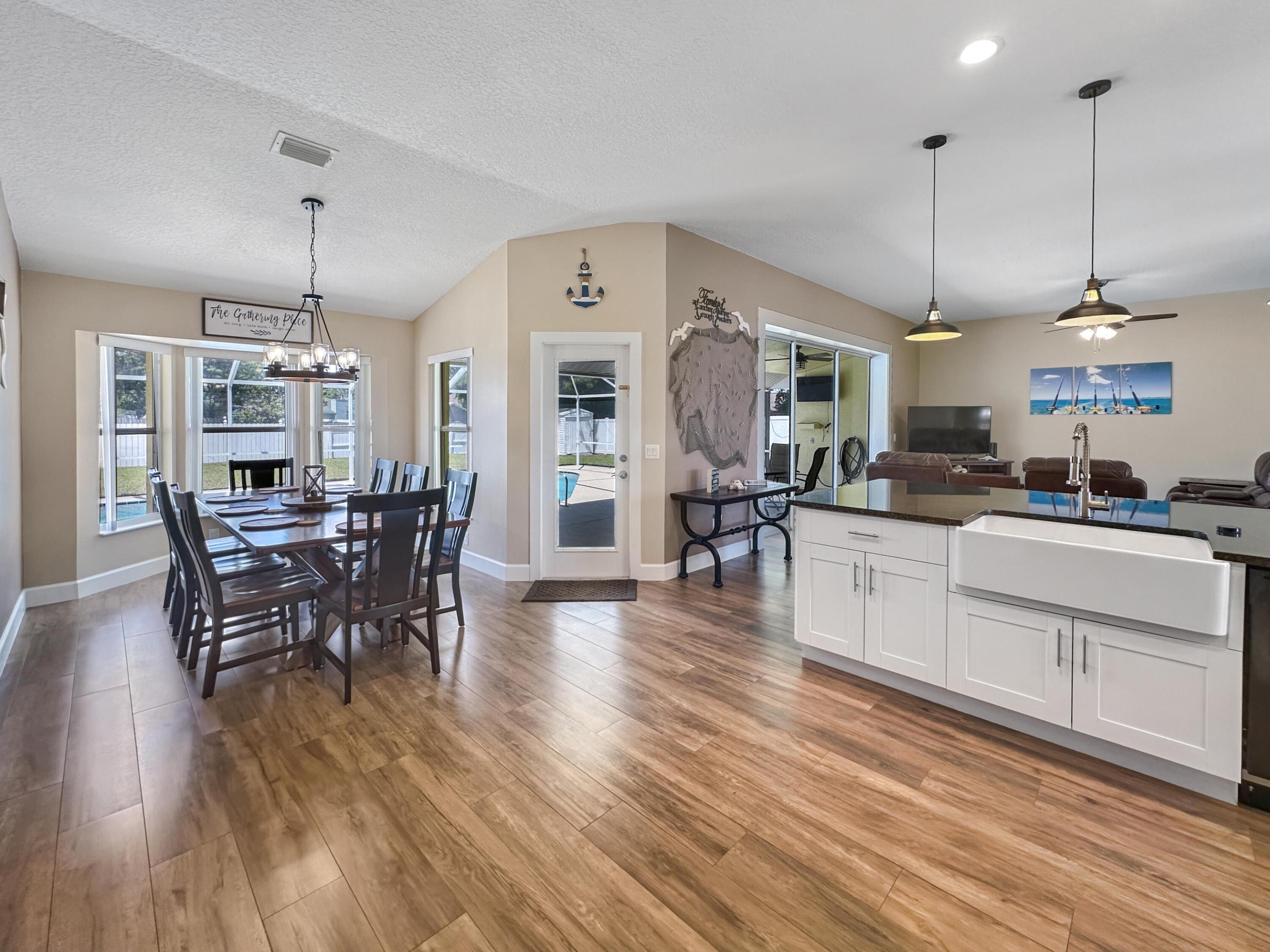 5306 Echo Pines Circle W