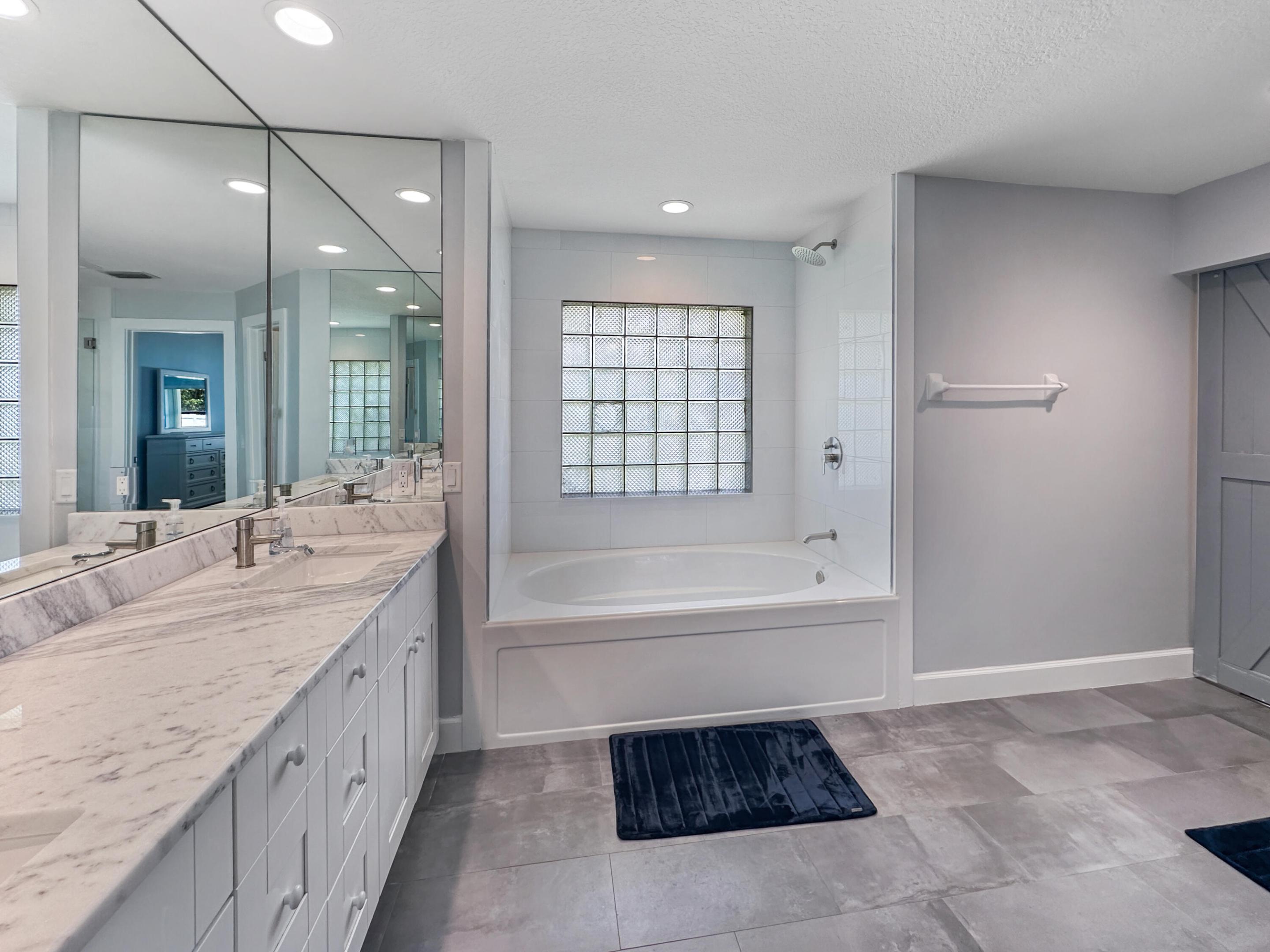 5306 Echo Pines Circle W