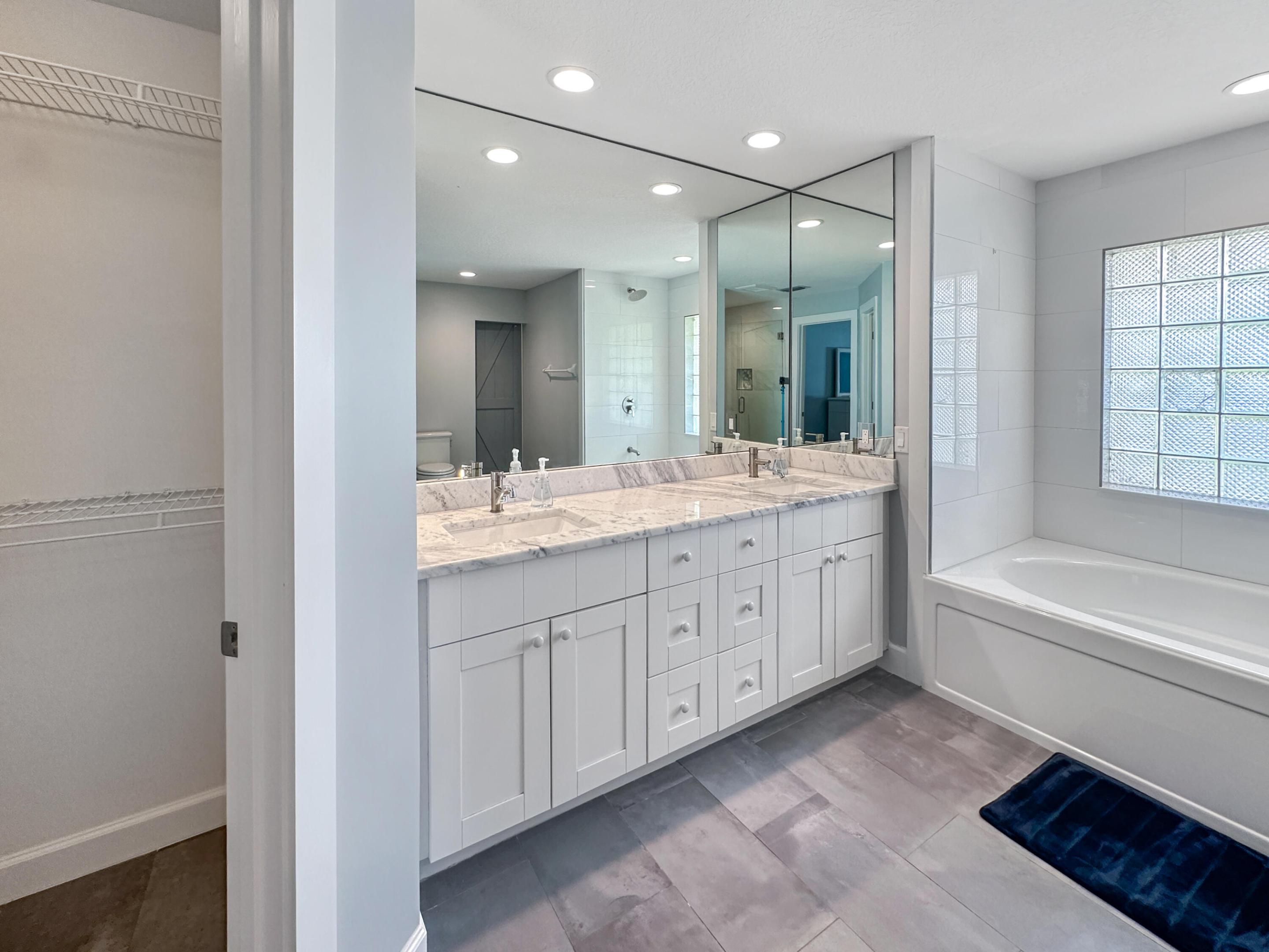 5306 Echo Pines Circle W