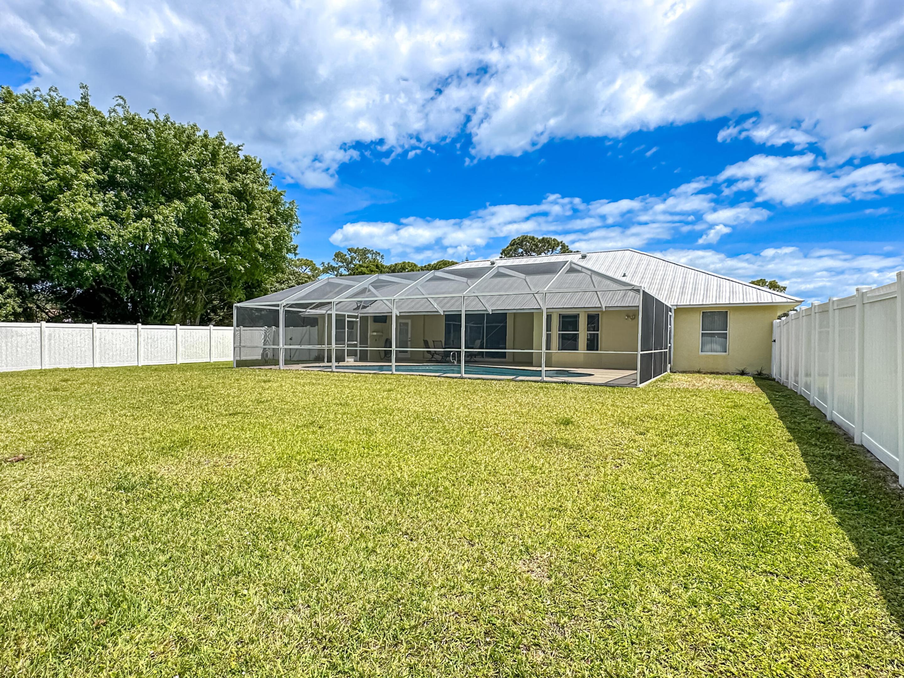 5306 Echo Pines Circle W