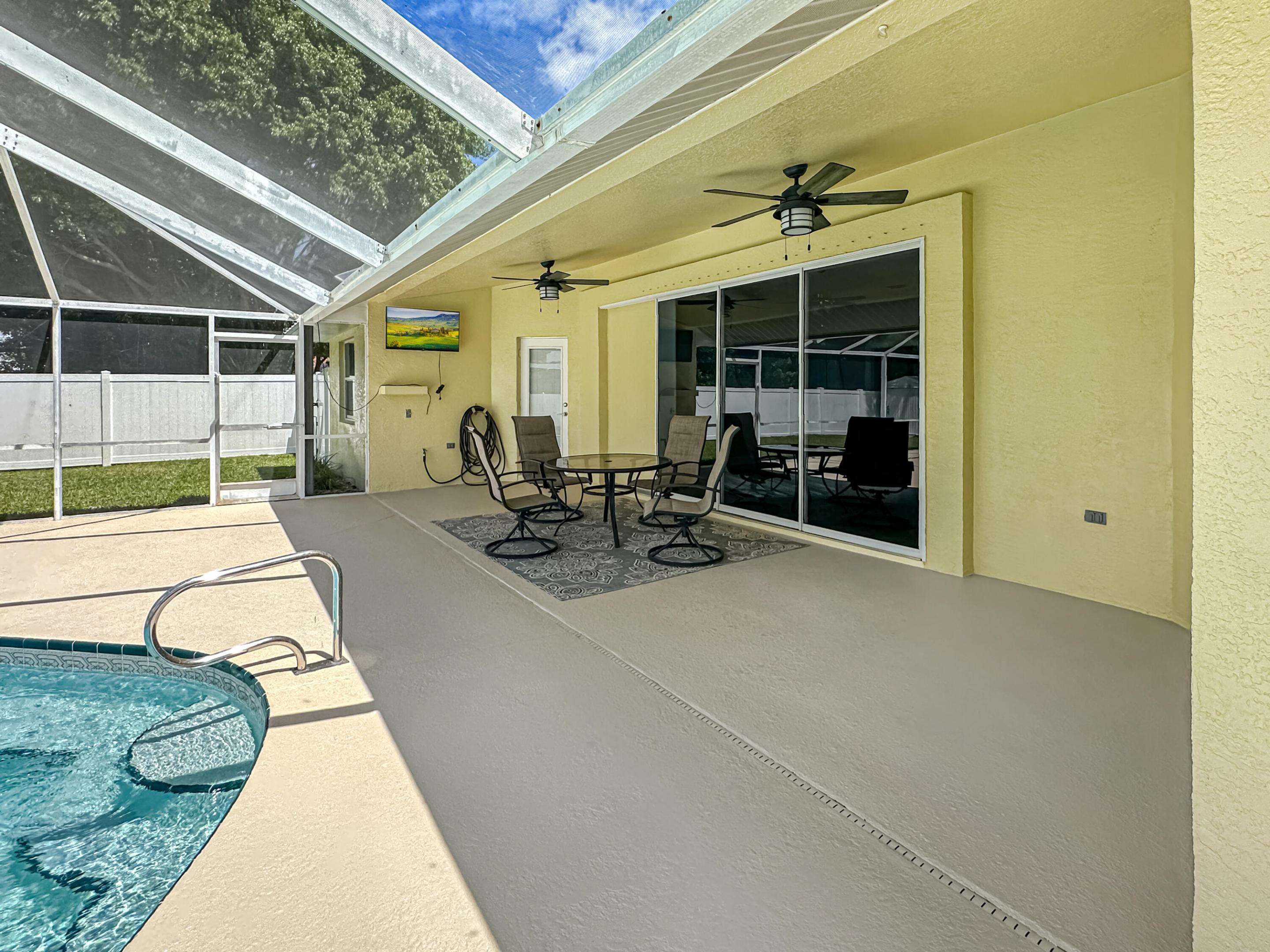 5306 Echo Pines Circle W