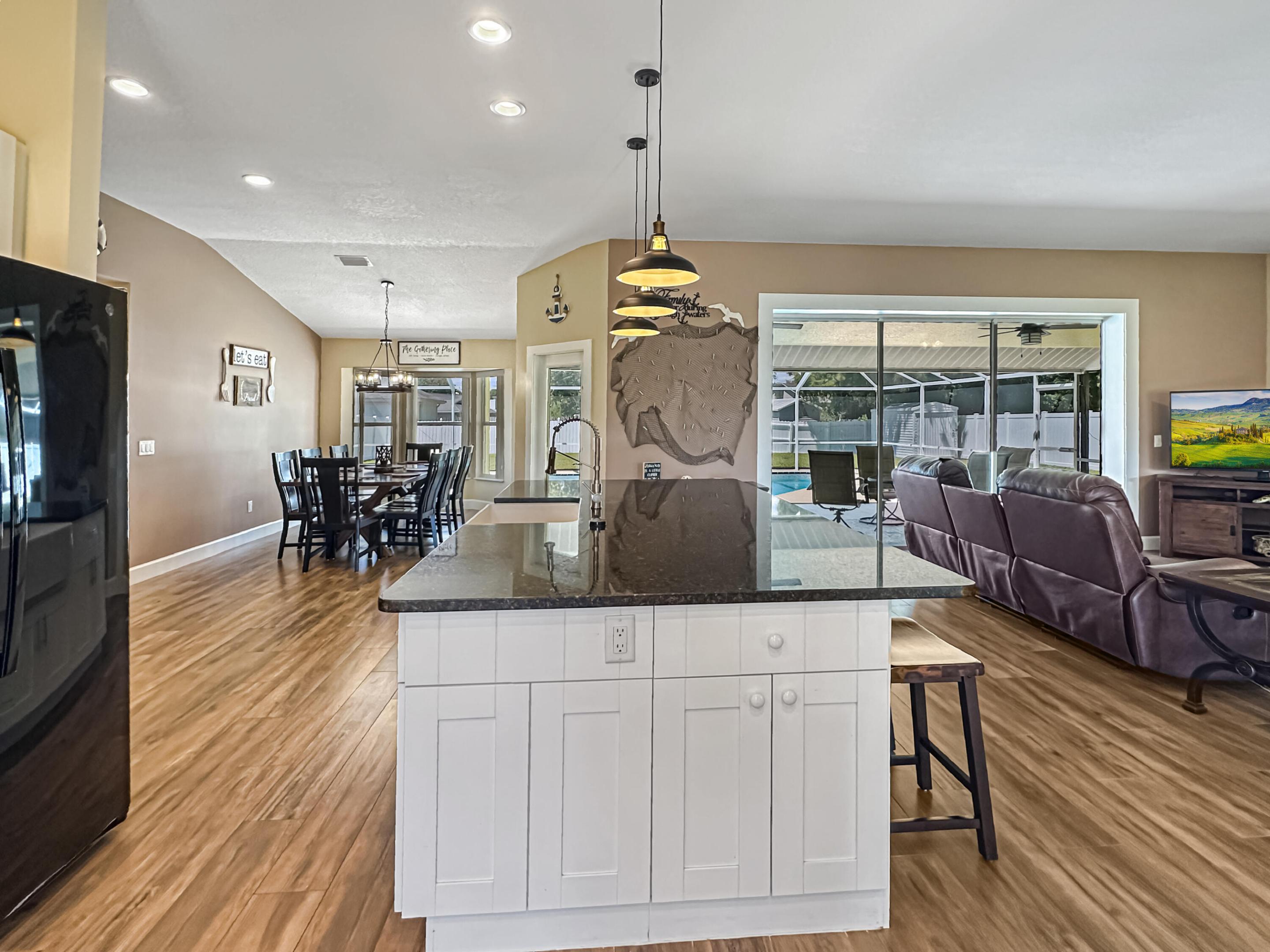 5306 Echo Pines Circle W