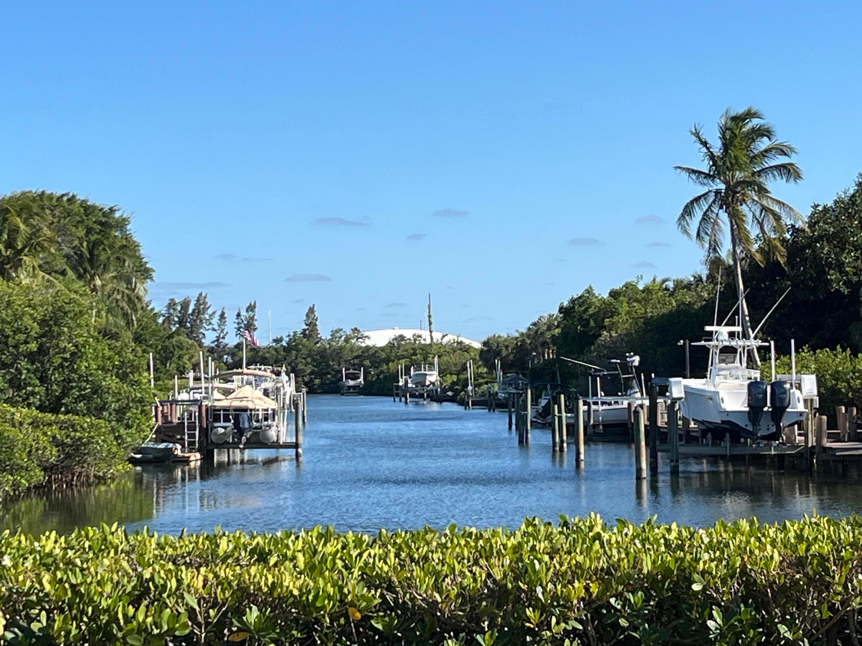 1935 Robalo Drive