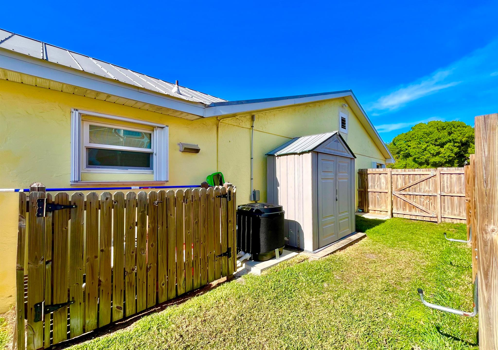1933 Robalo Drive