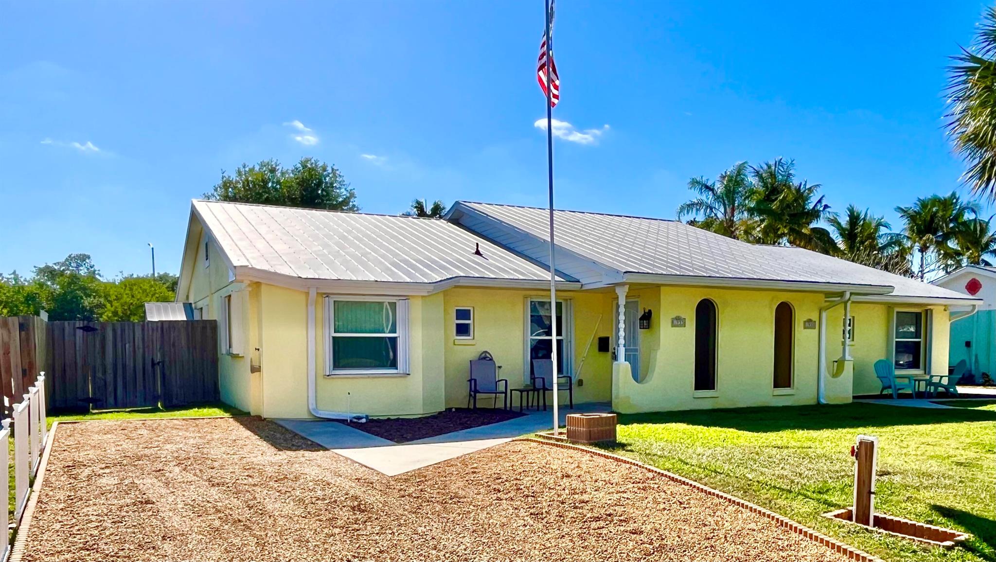 1933 Robalo Drive