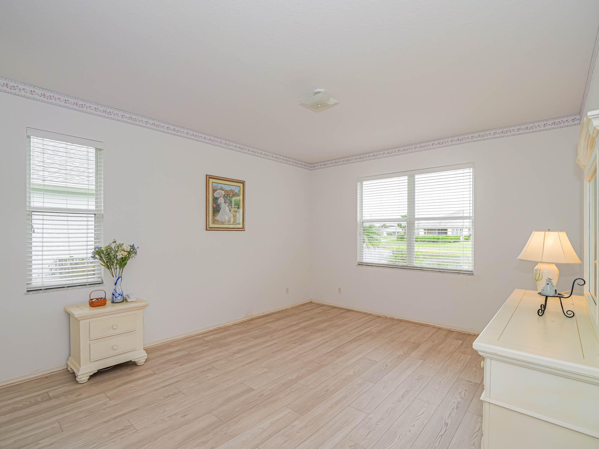 5580 W 1st Square SW