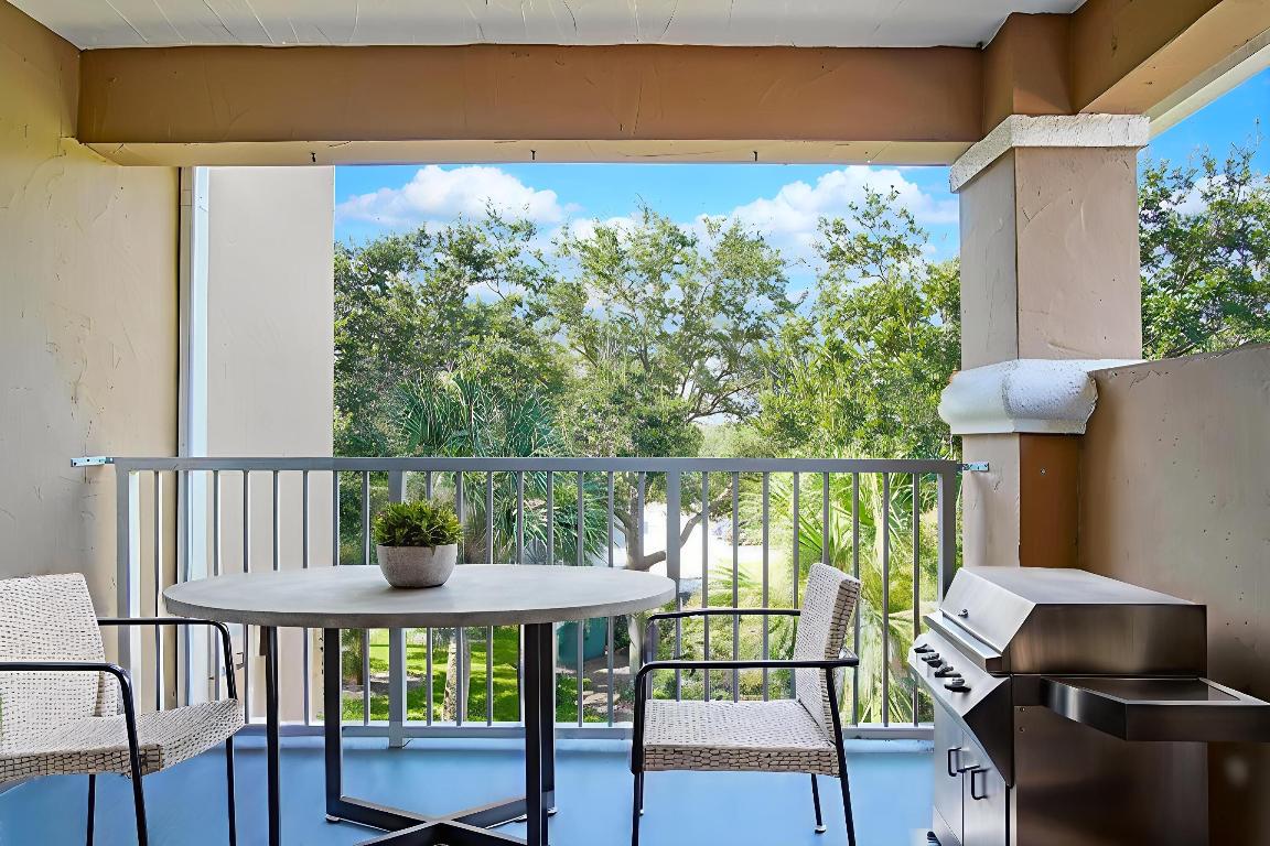 5060 Fairways Circle F312, Vero Beach Unit: F312