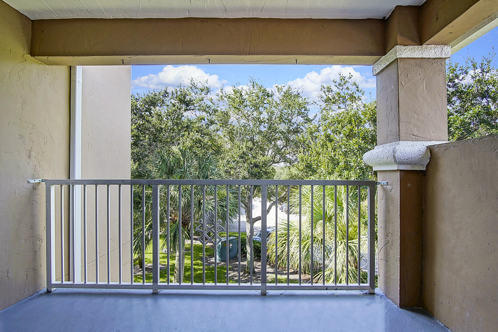 5060 Fairways Circle F312, Vero Beach Unit: F312