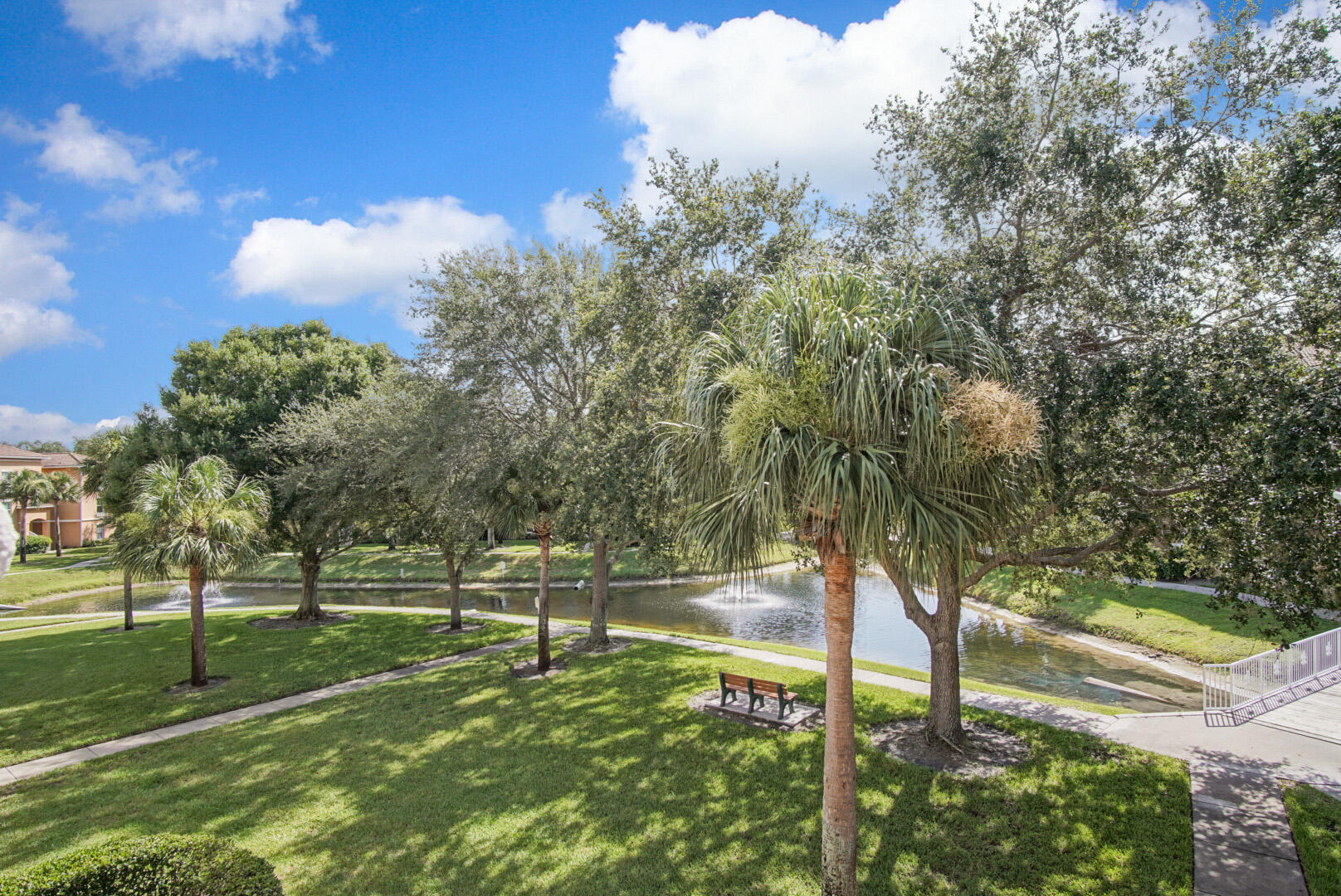 5060 Fairways Circle F312, Vero Beach Unit: F312