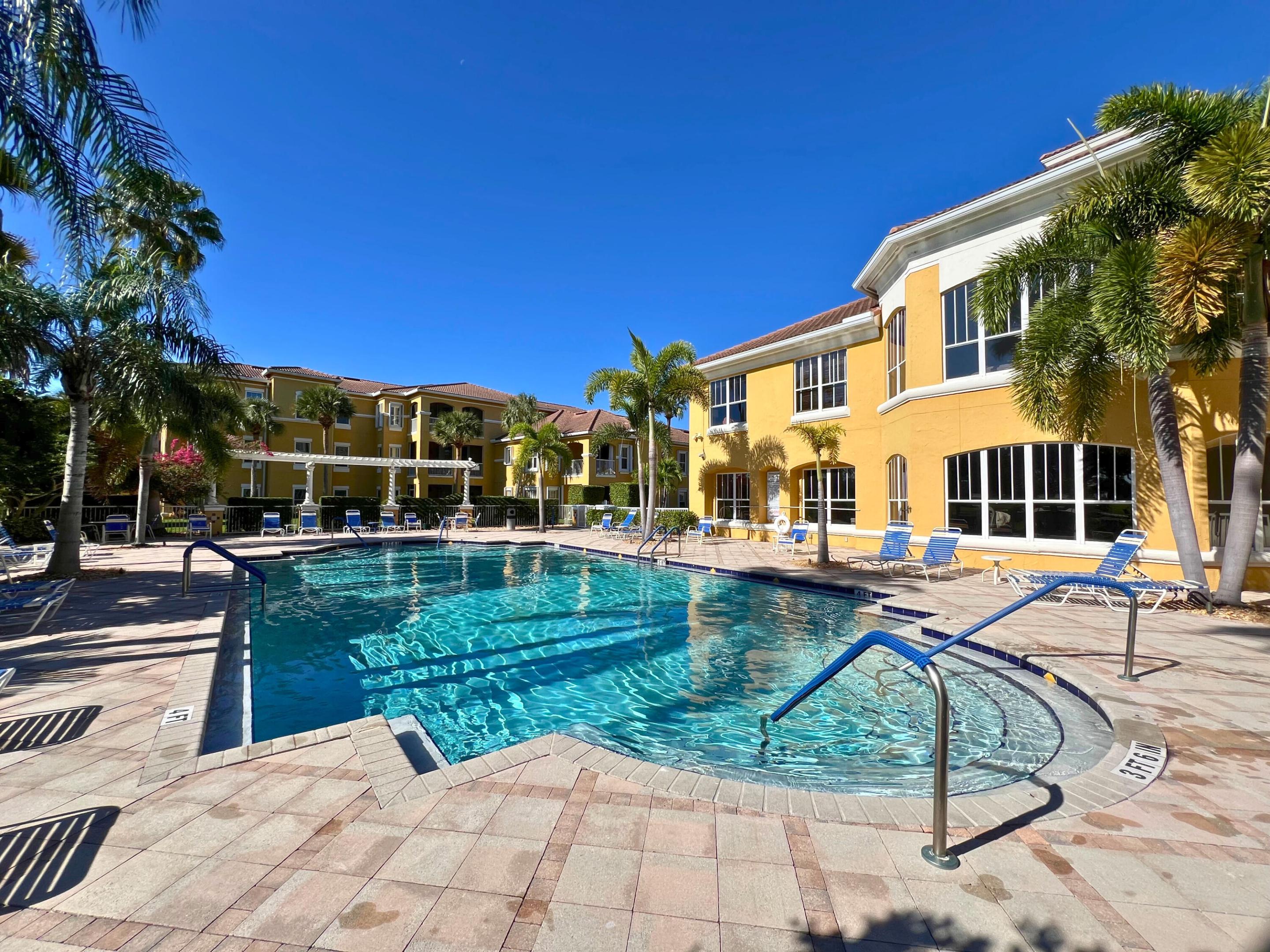 5060 Fairways Circle F312, Vero Beach Unit: F312