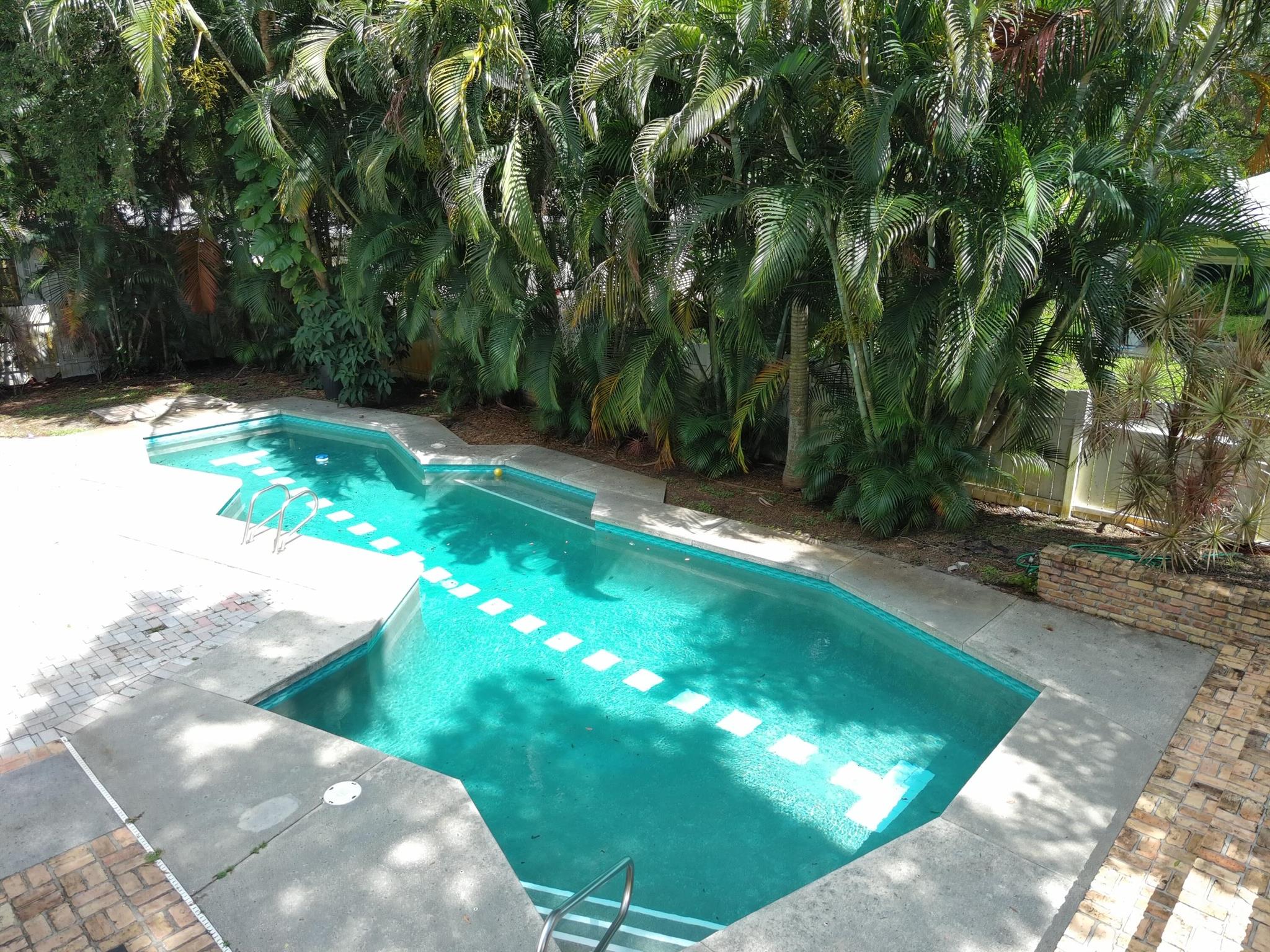 4210 14th Street