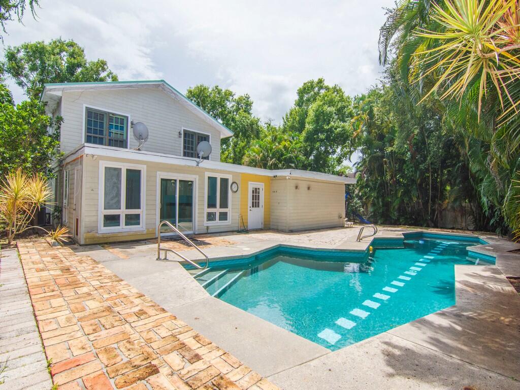 4210 14th Street