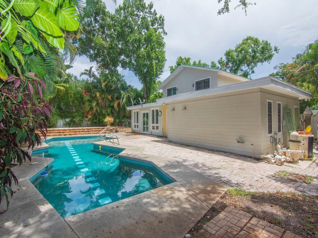 4210 14th Street