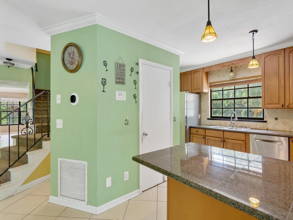 4210 14th Street
