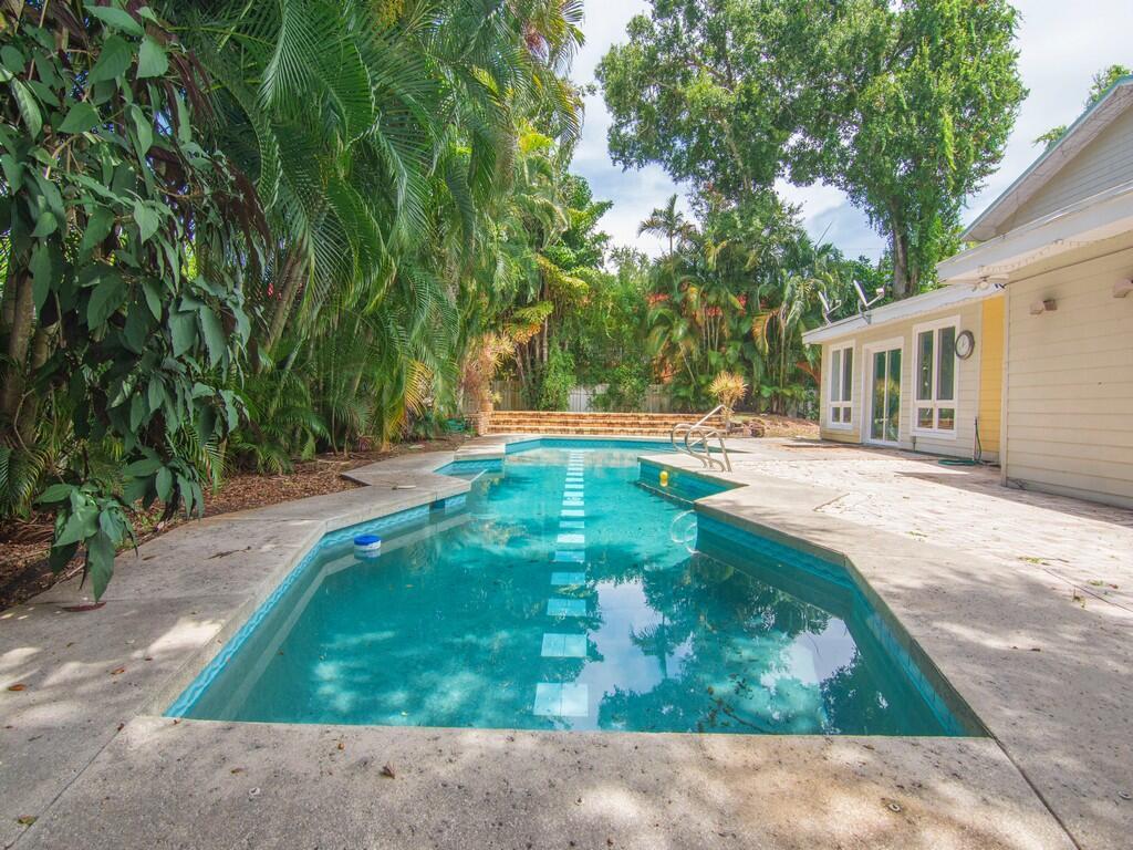 4210 14th Street