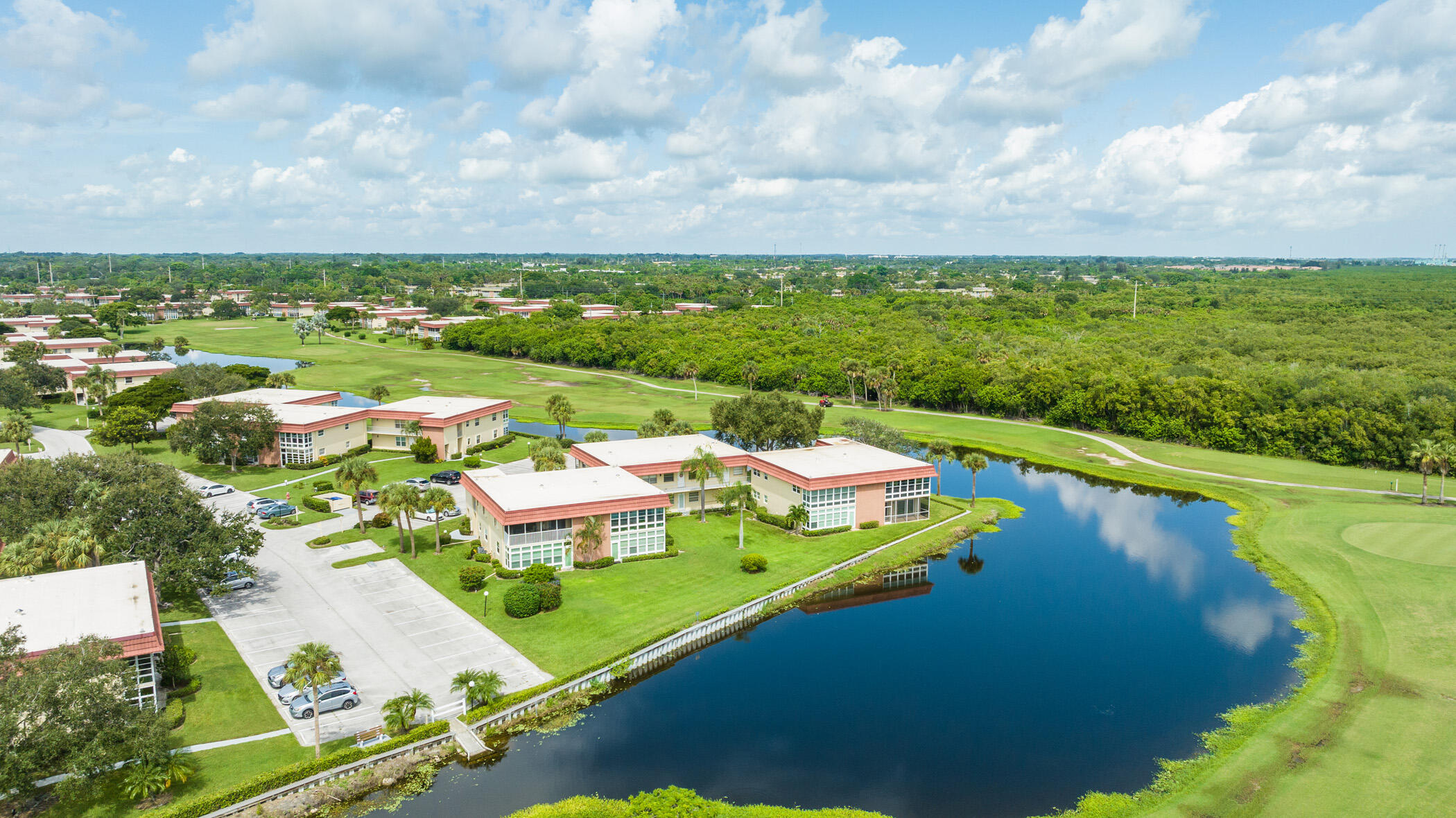 72 Royal Oak Drive 204