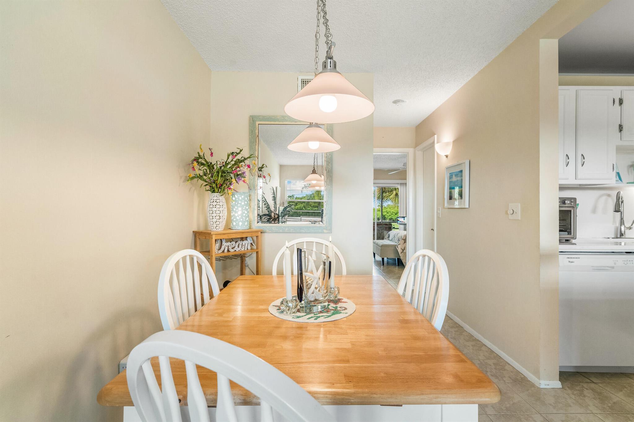 72 Royal Oak Drive 204