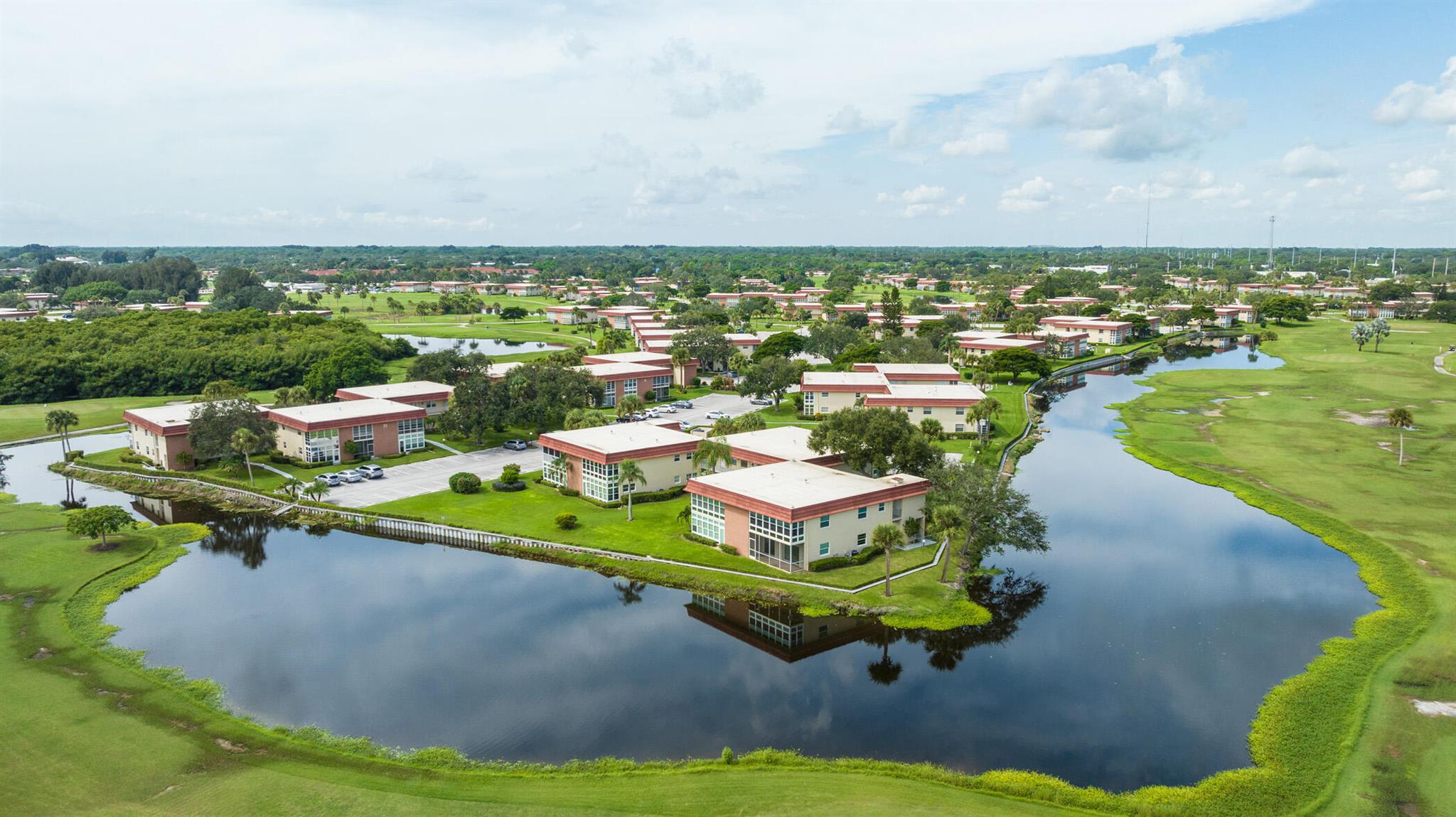 72 Royal Oak Drive 204