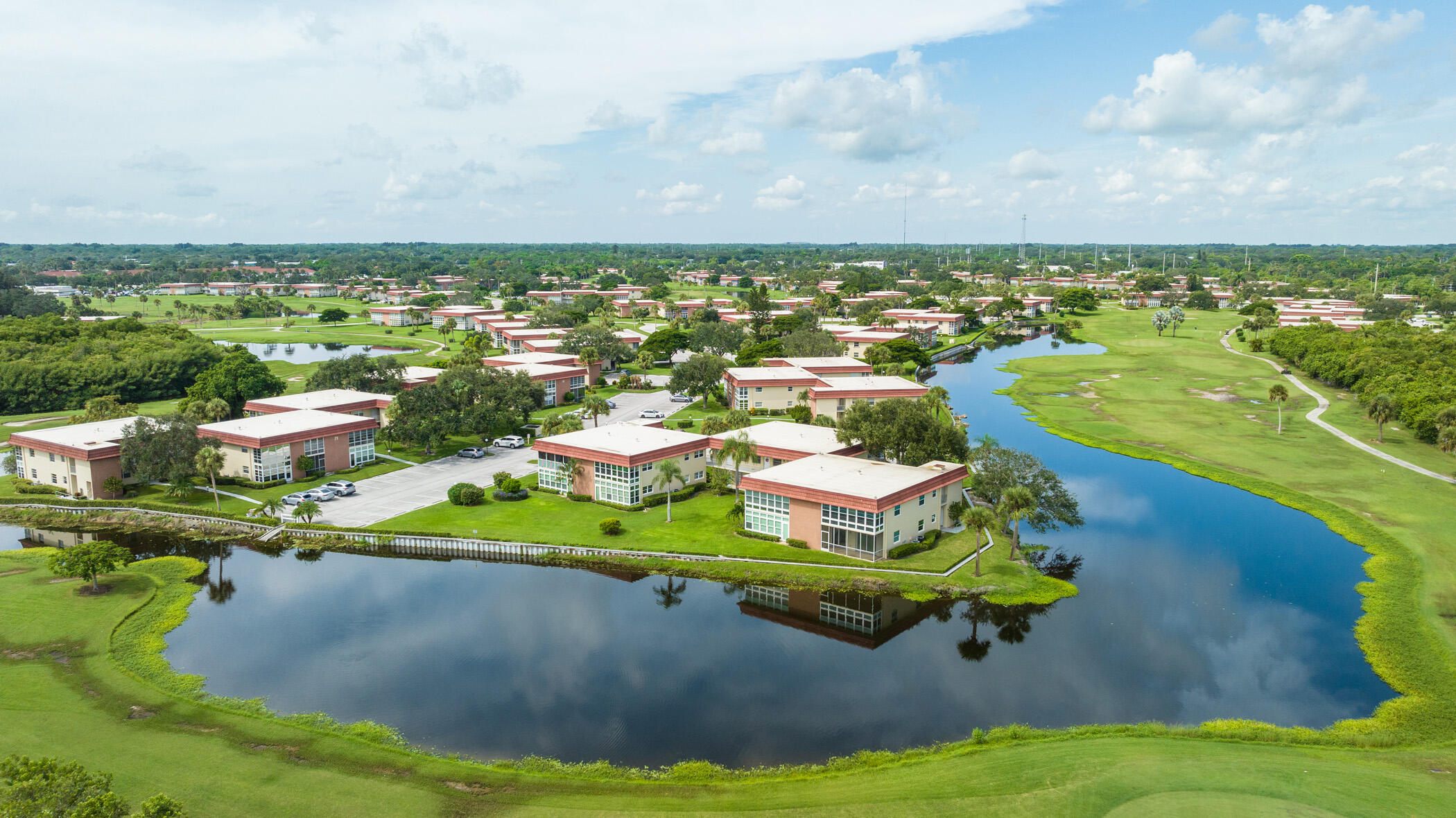 72 Royal Oak Drive 204