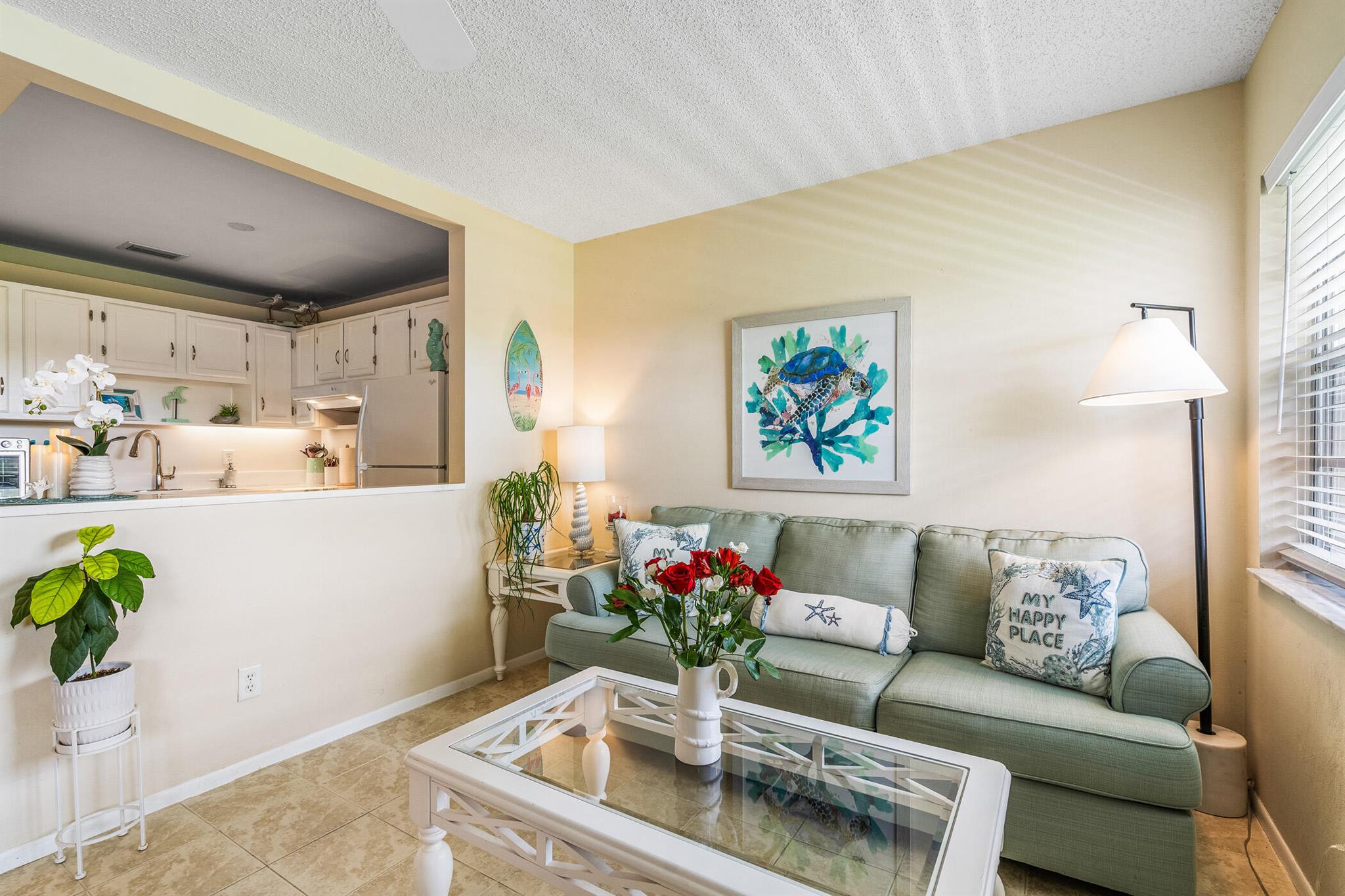 72 Royal Oak Drive 204