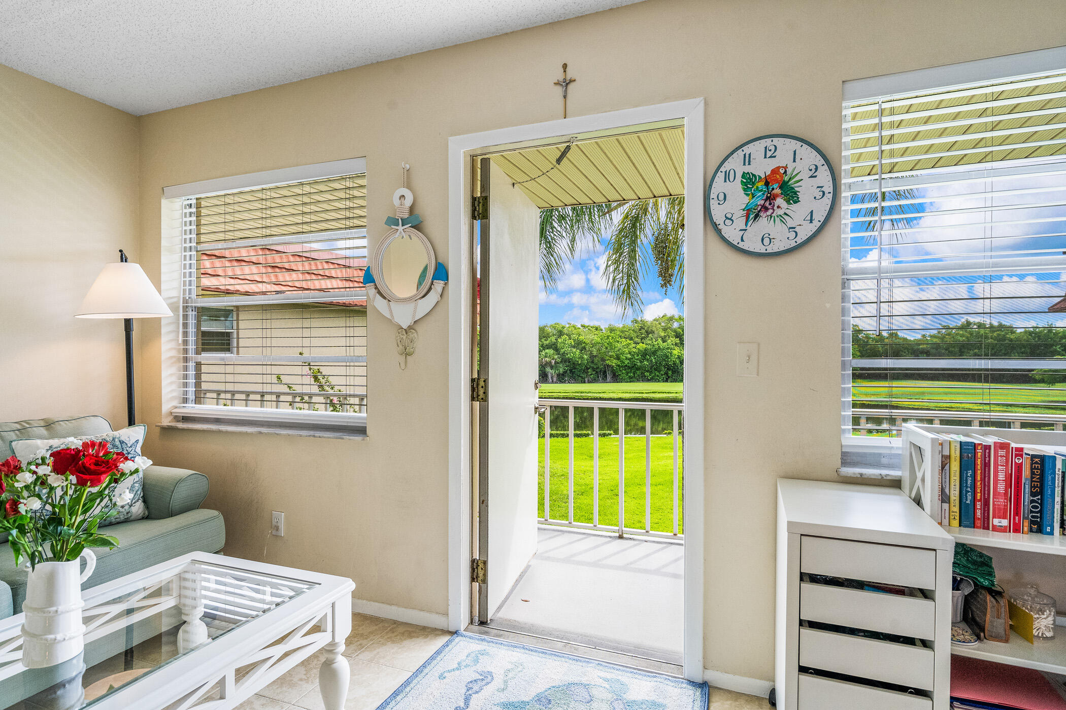 72 Royal Oak Drive 204