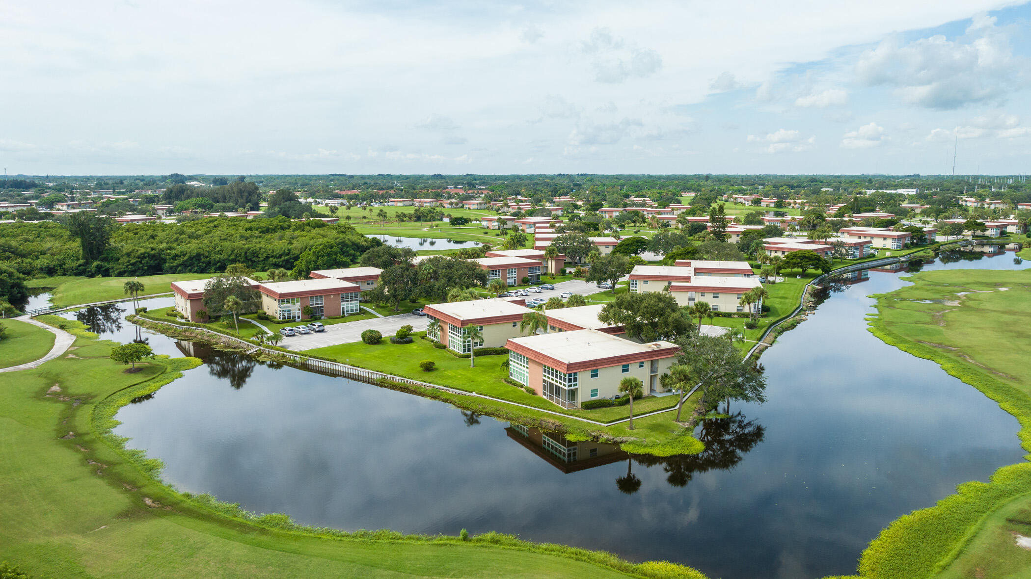 72 Royal Oak Drive 204