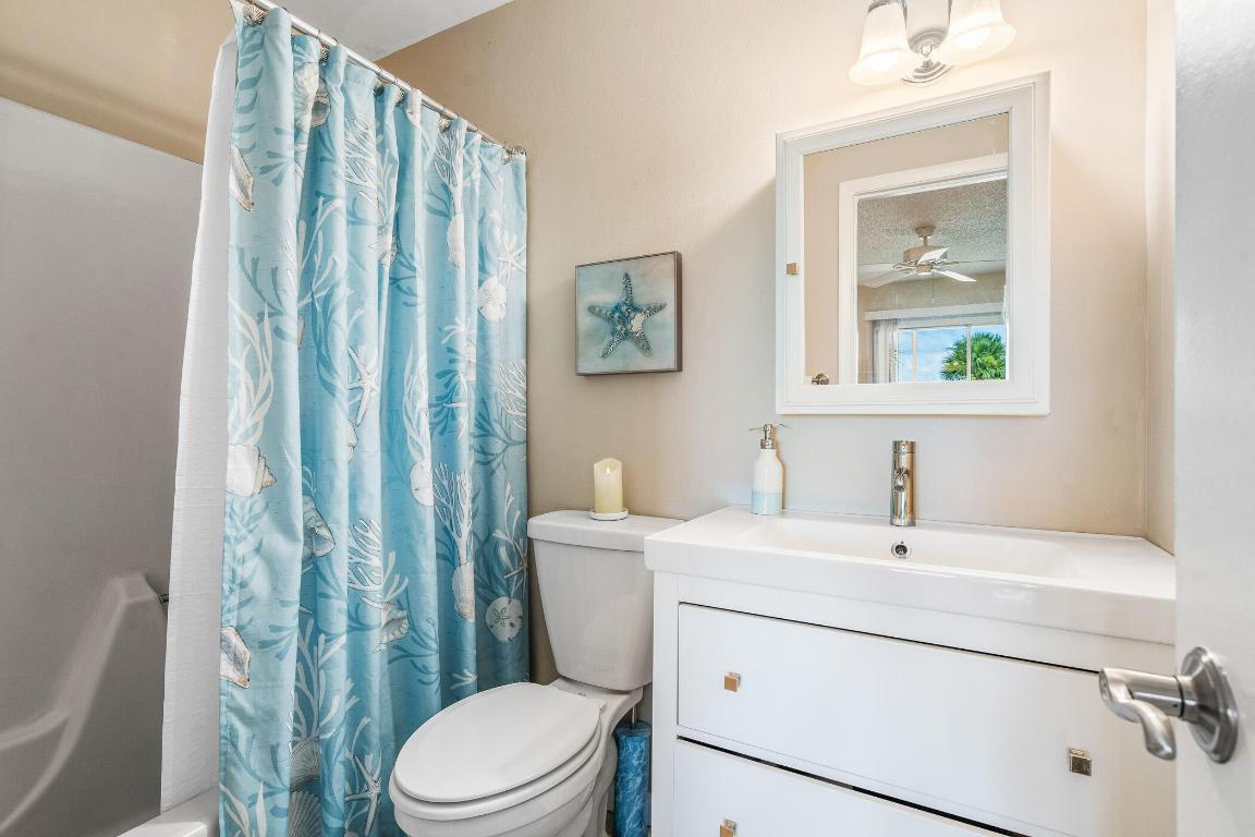 72 Royal Oak Drive 204