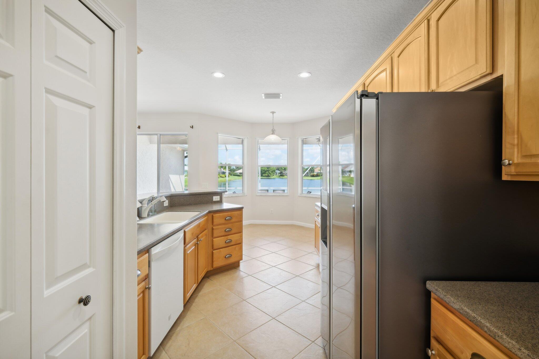 5450 E 1st Square SW