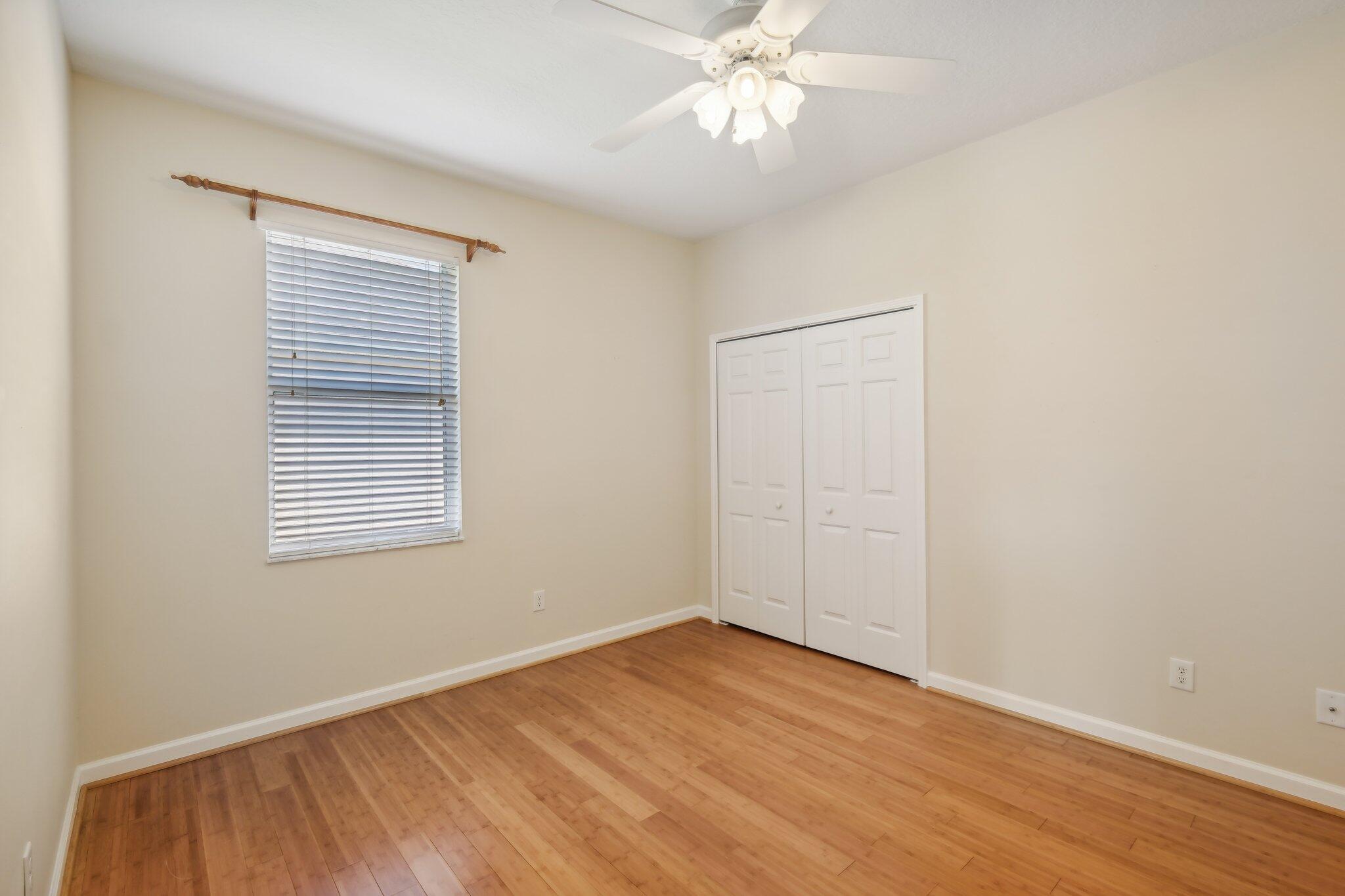 5450 E 1st Square SW