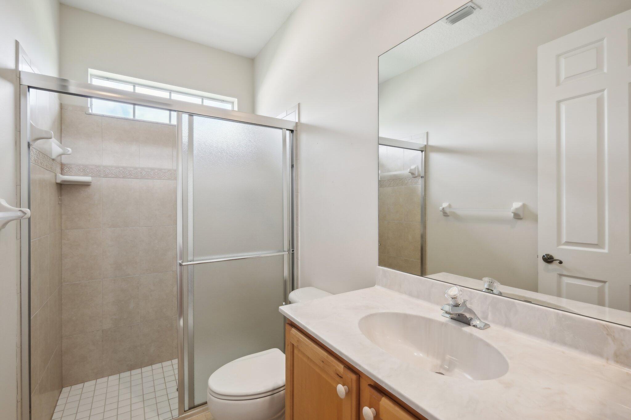 5450 E 1st Square SW