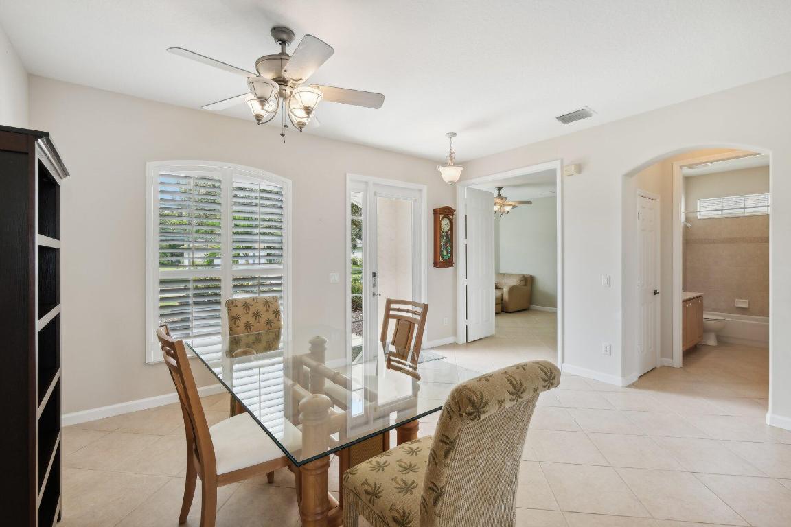 5450 E 1st Square SW