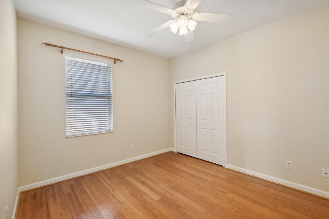 5450 E 1st Square SW