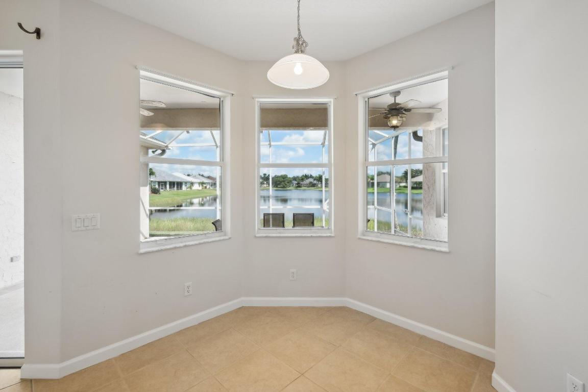 5450 E 1st Square SW