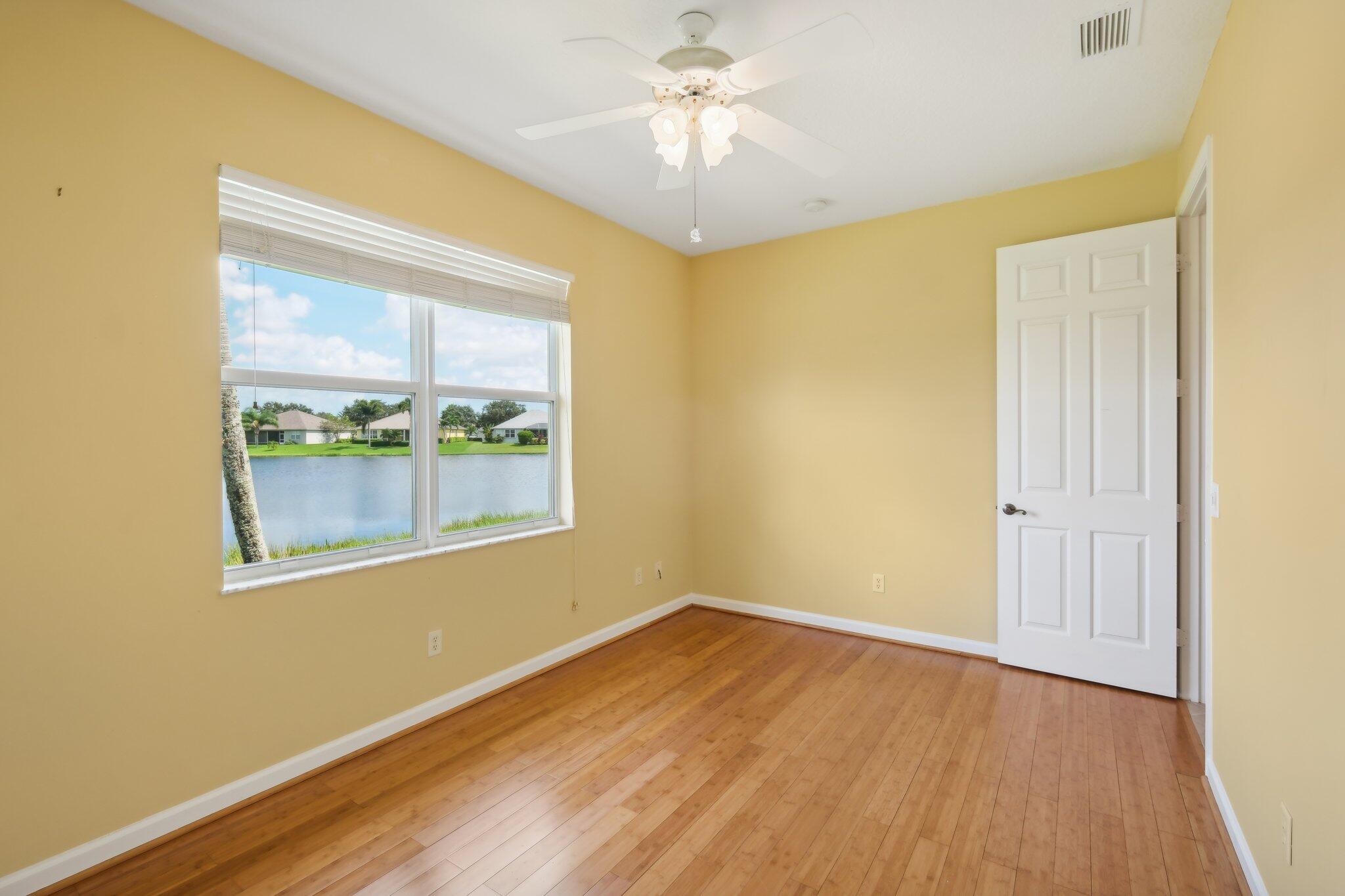 5450 E 1st Square SW