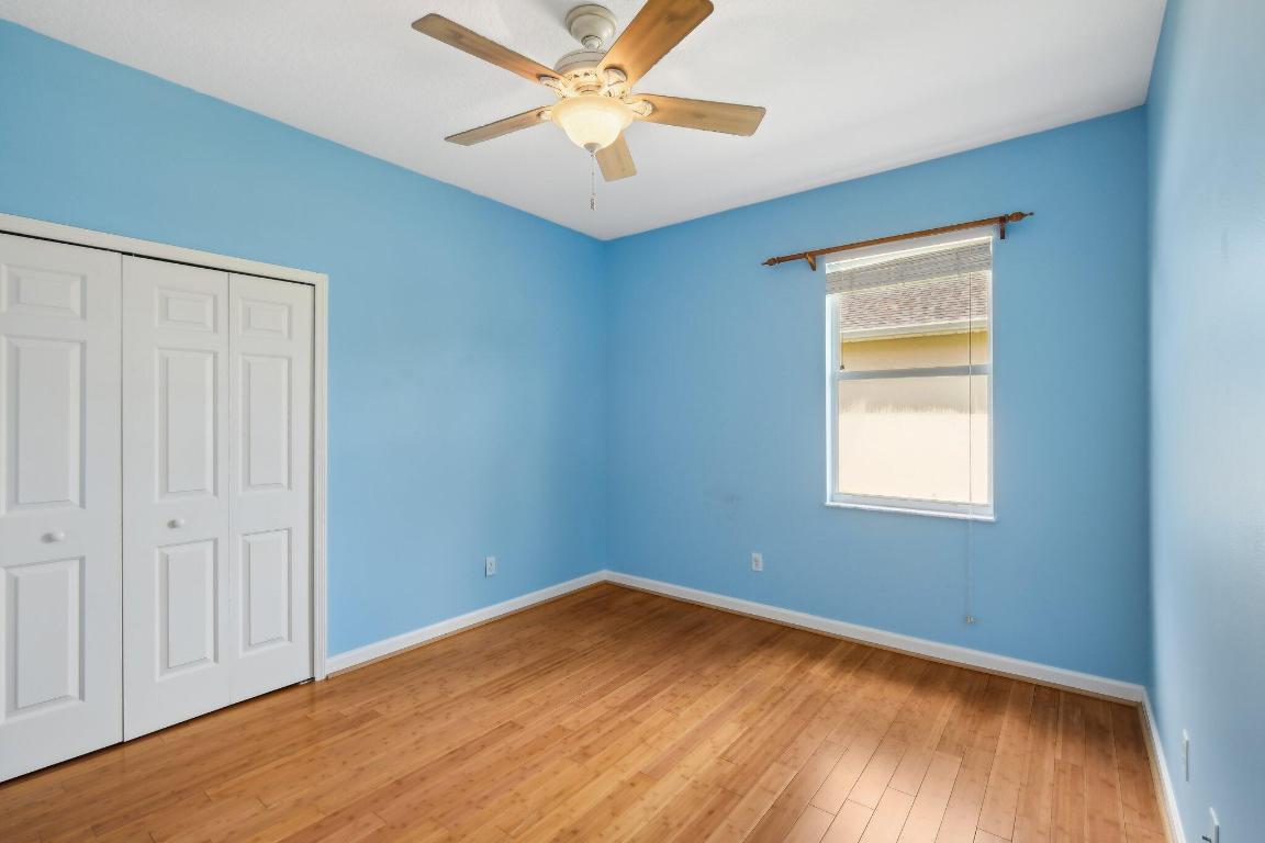 5450 E 1st Square SW