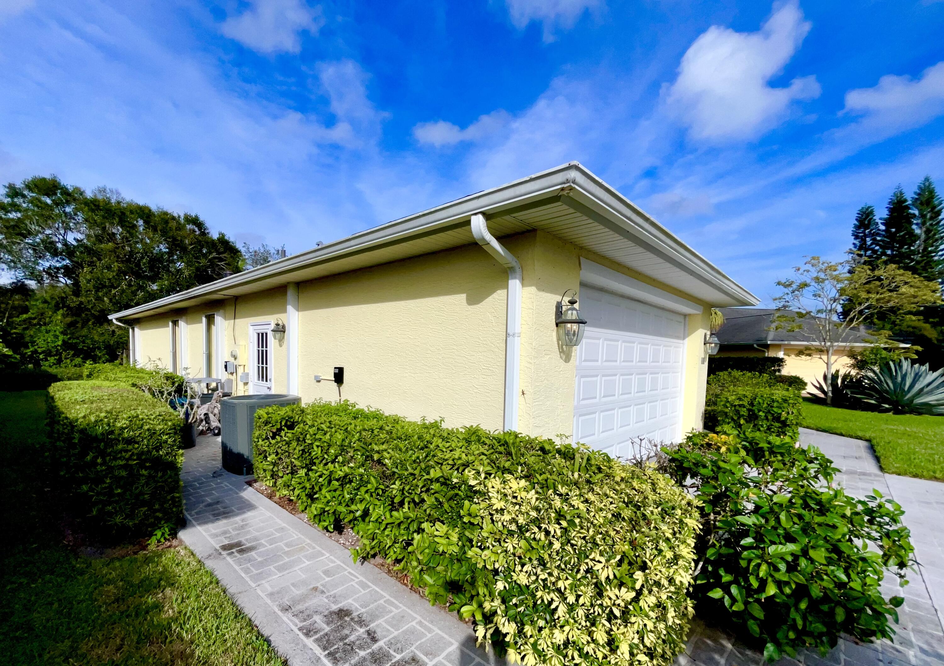 850 41st Court
