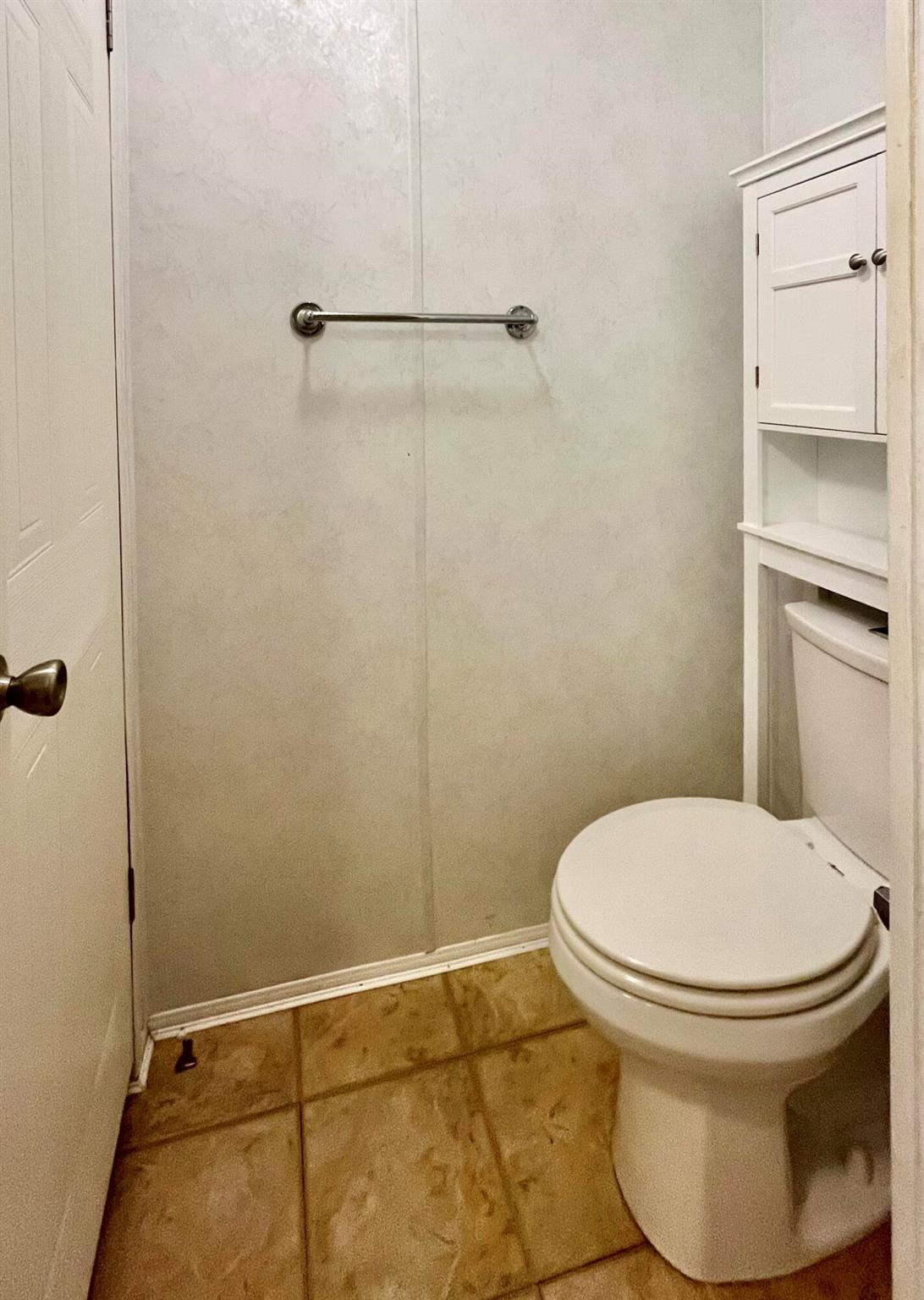 7556 Niantic Avenue W5