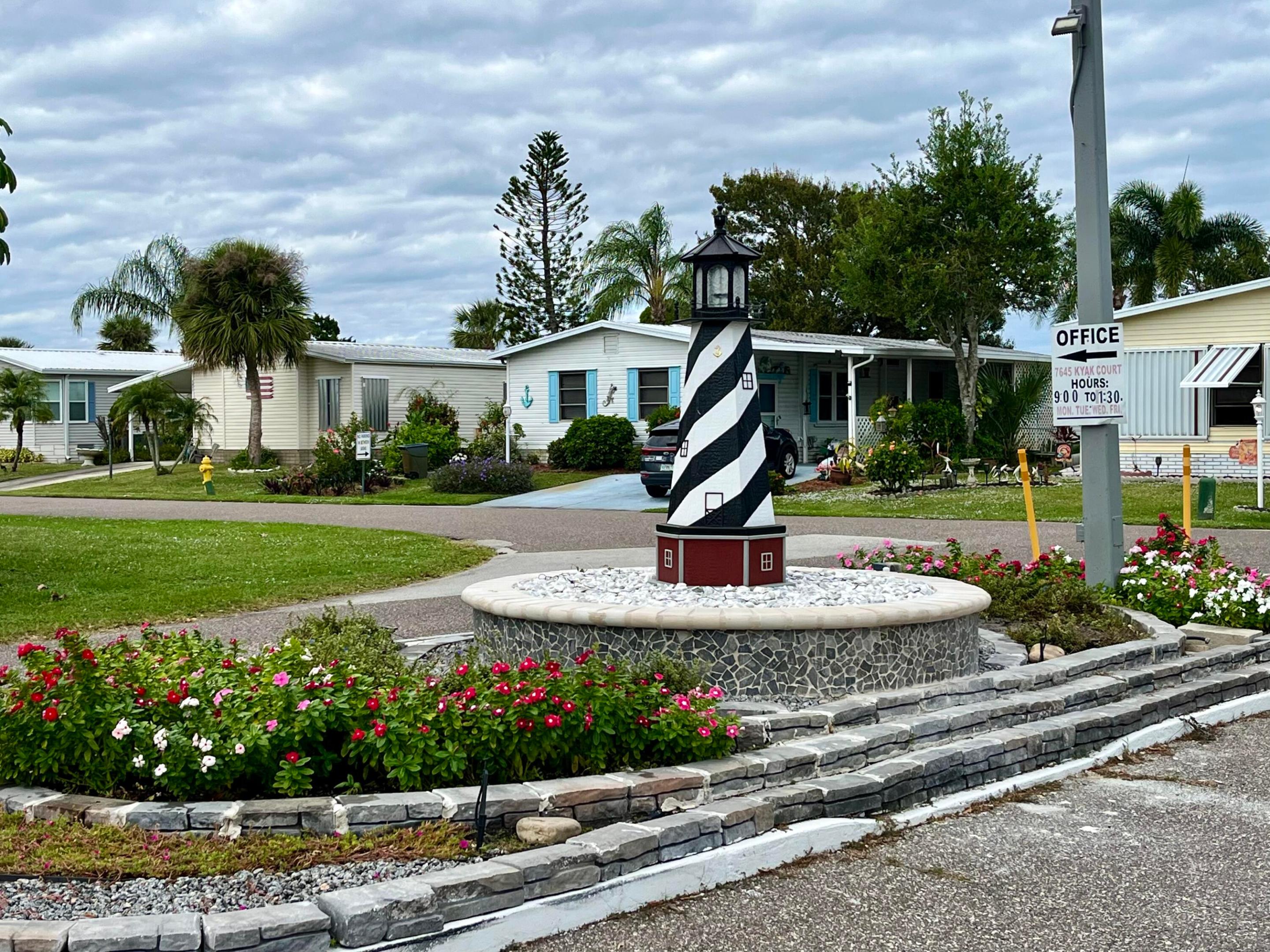 7556 Niantic Avenue W5