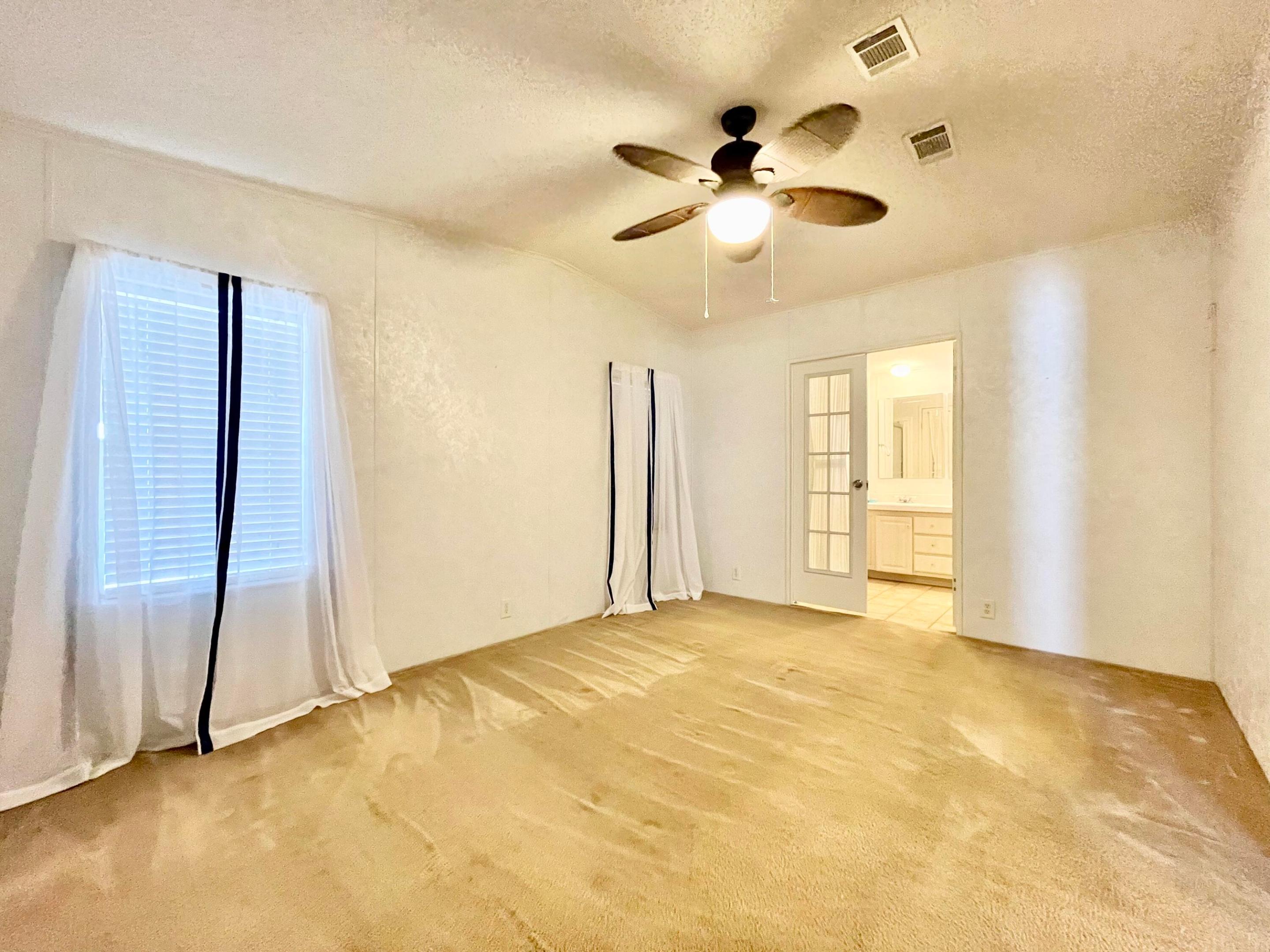 7556 Niantic Avenue W5