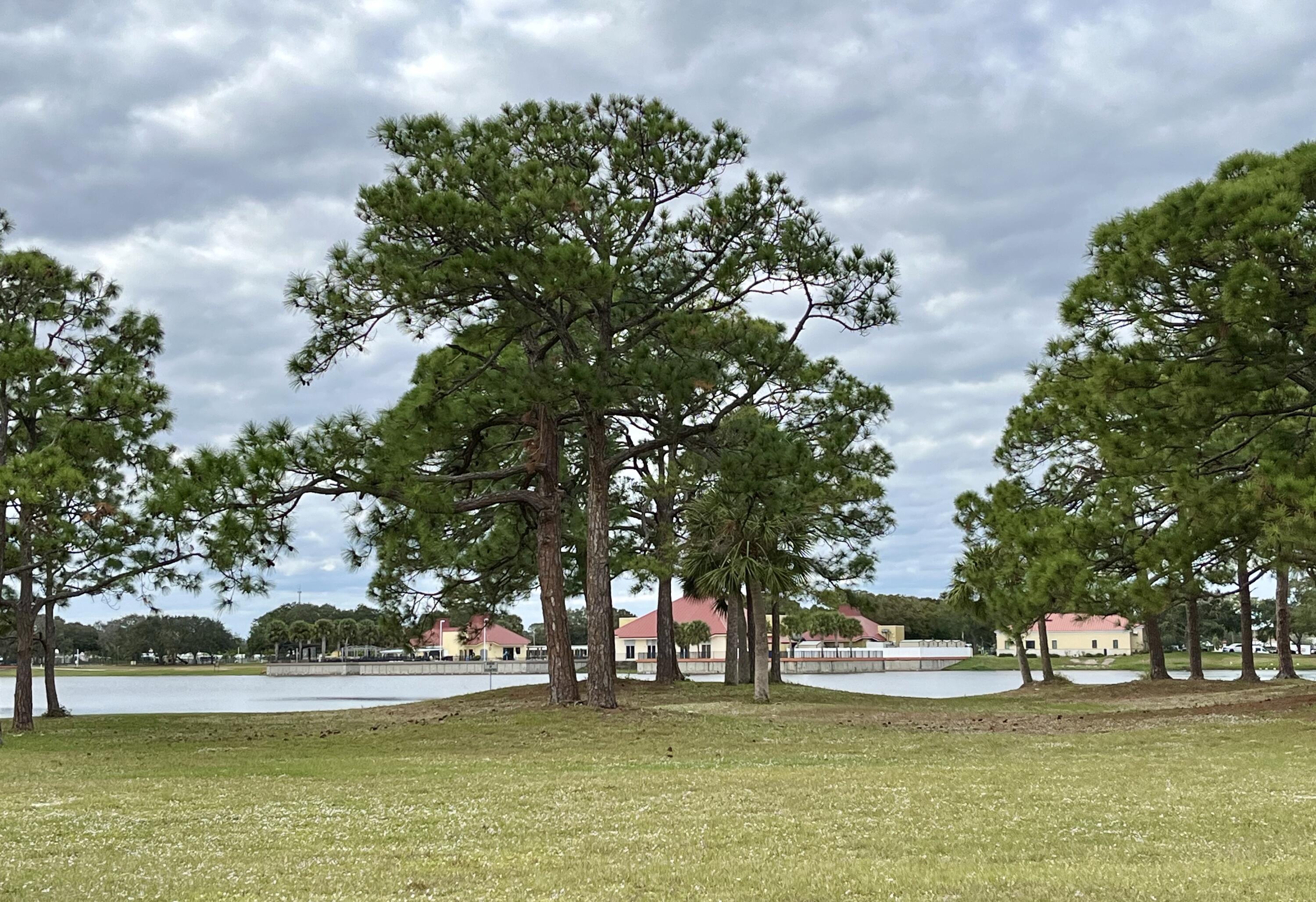 7556 Niantic Avenue W5