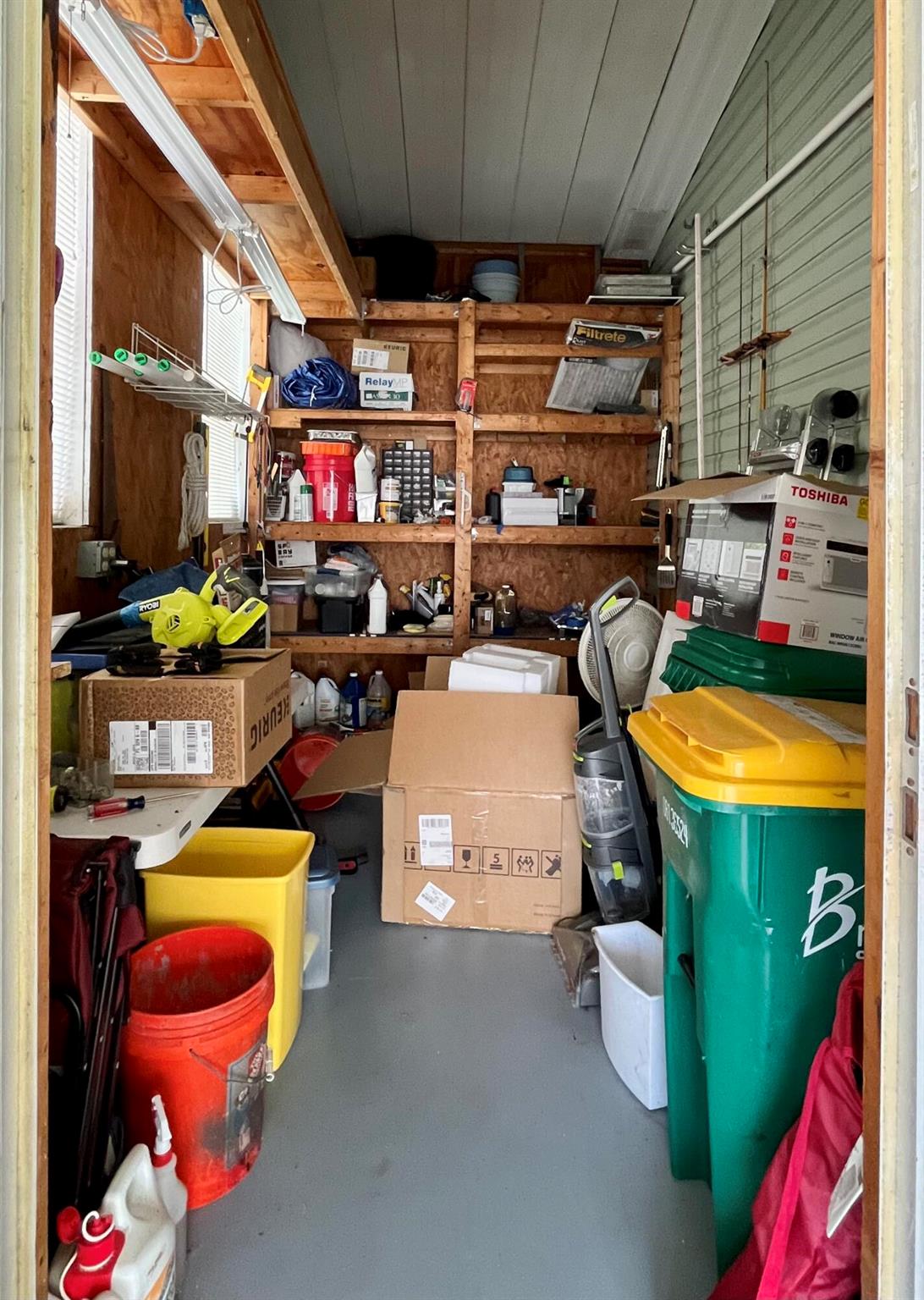 7556 Niantic Avenue W5