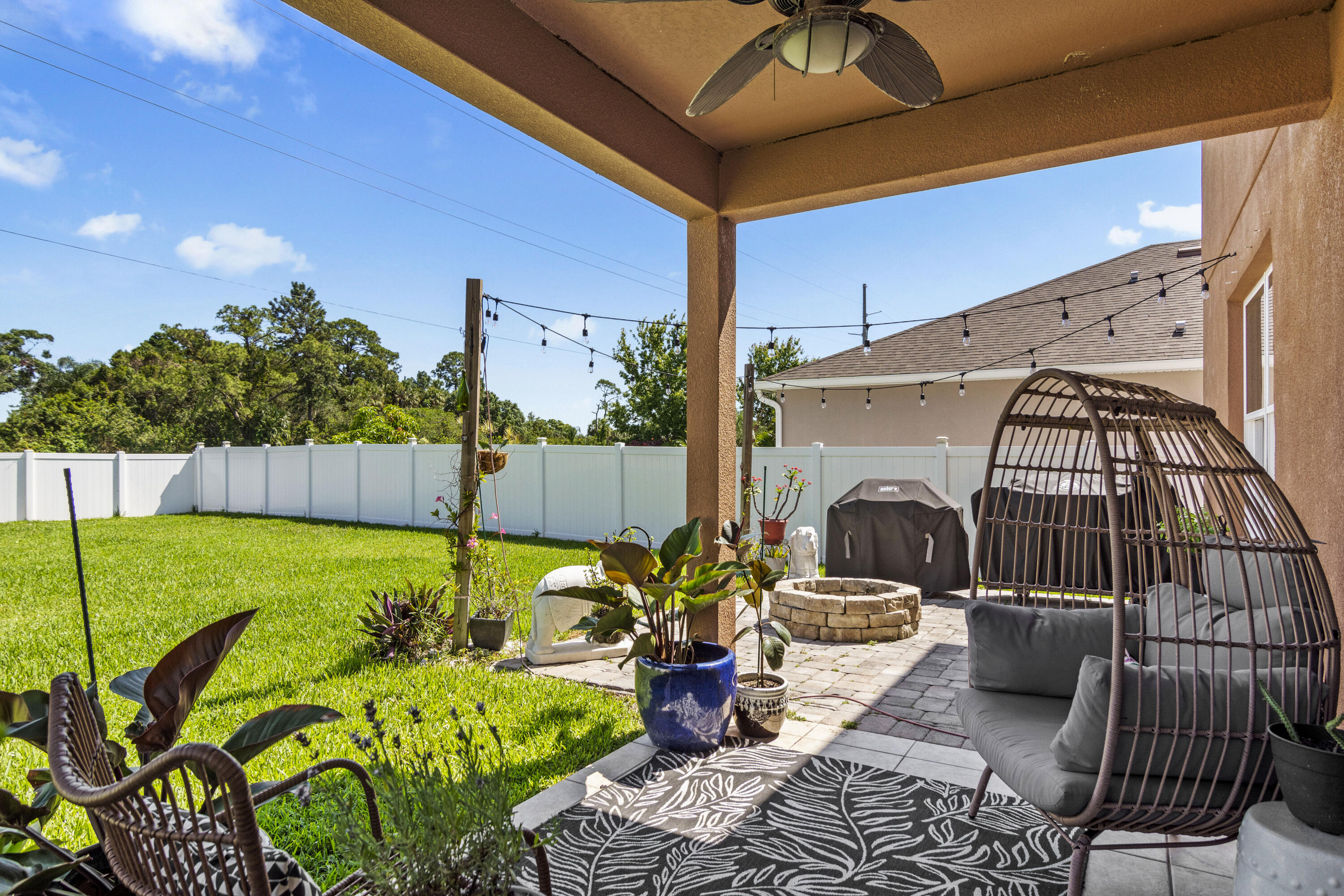 1547 Lexington Square SW