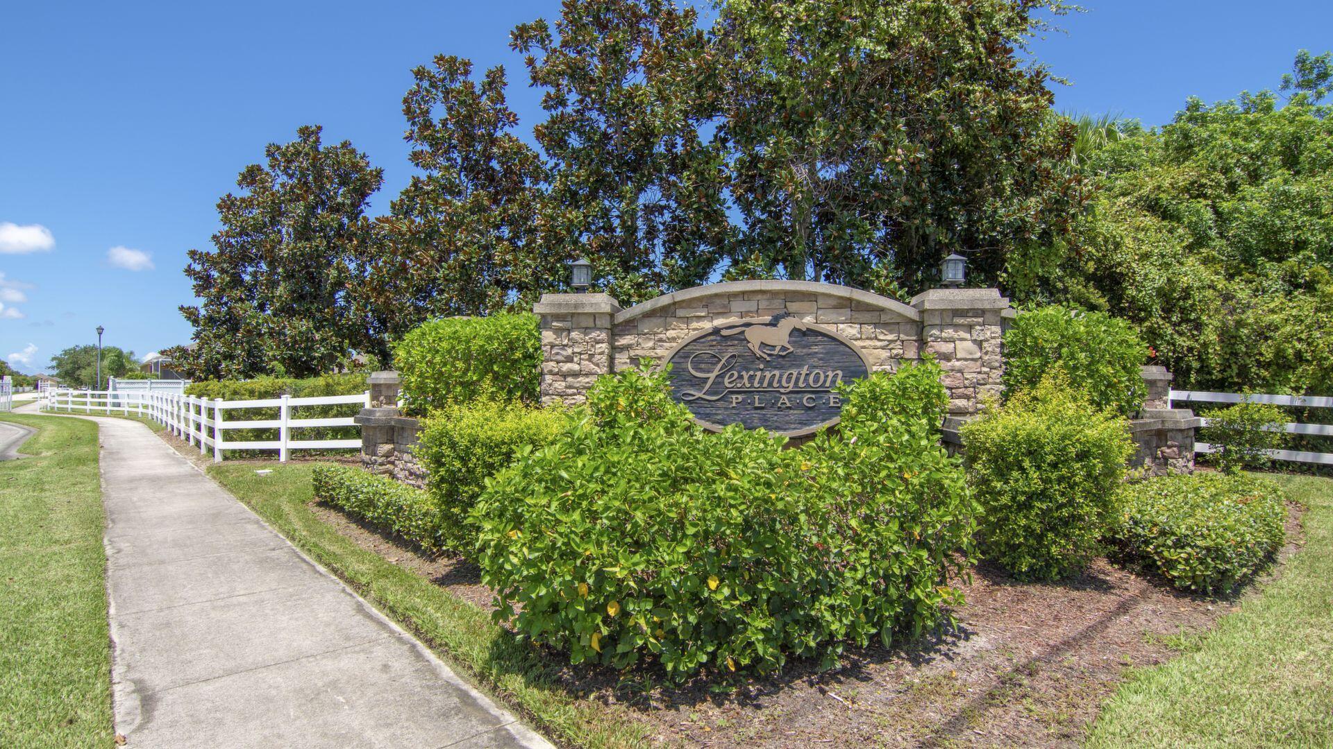 1547 Lexington Square SW