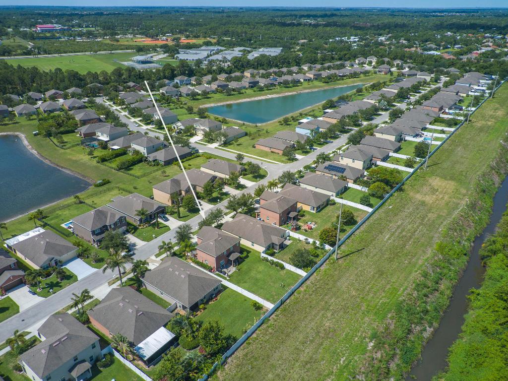 1547 Lexington Square SW