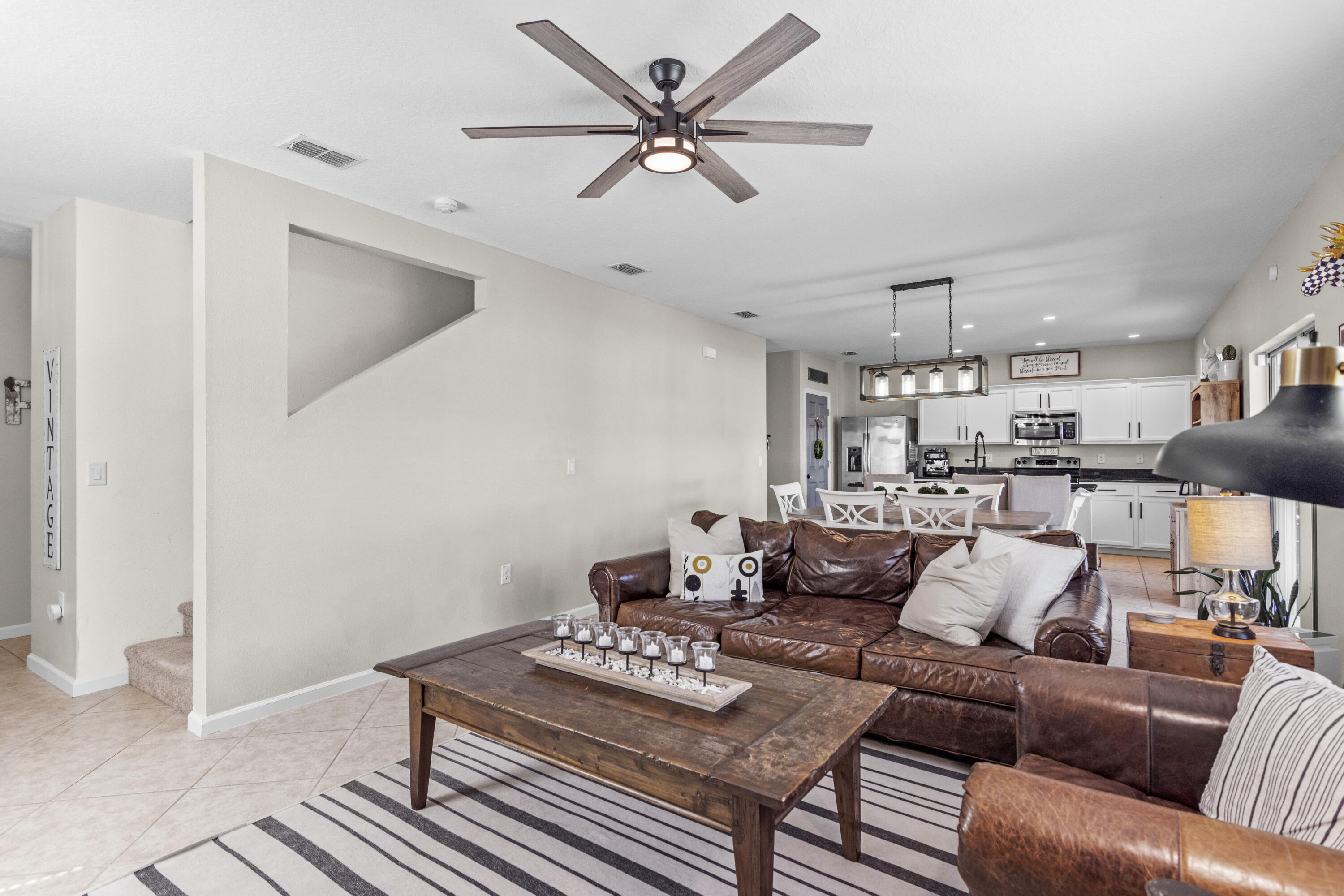1547 Lexington Square SW