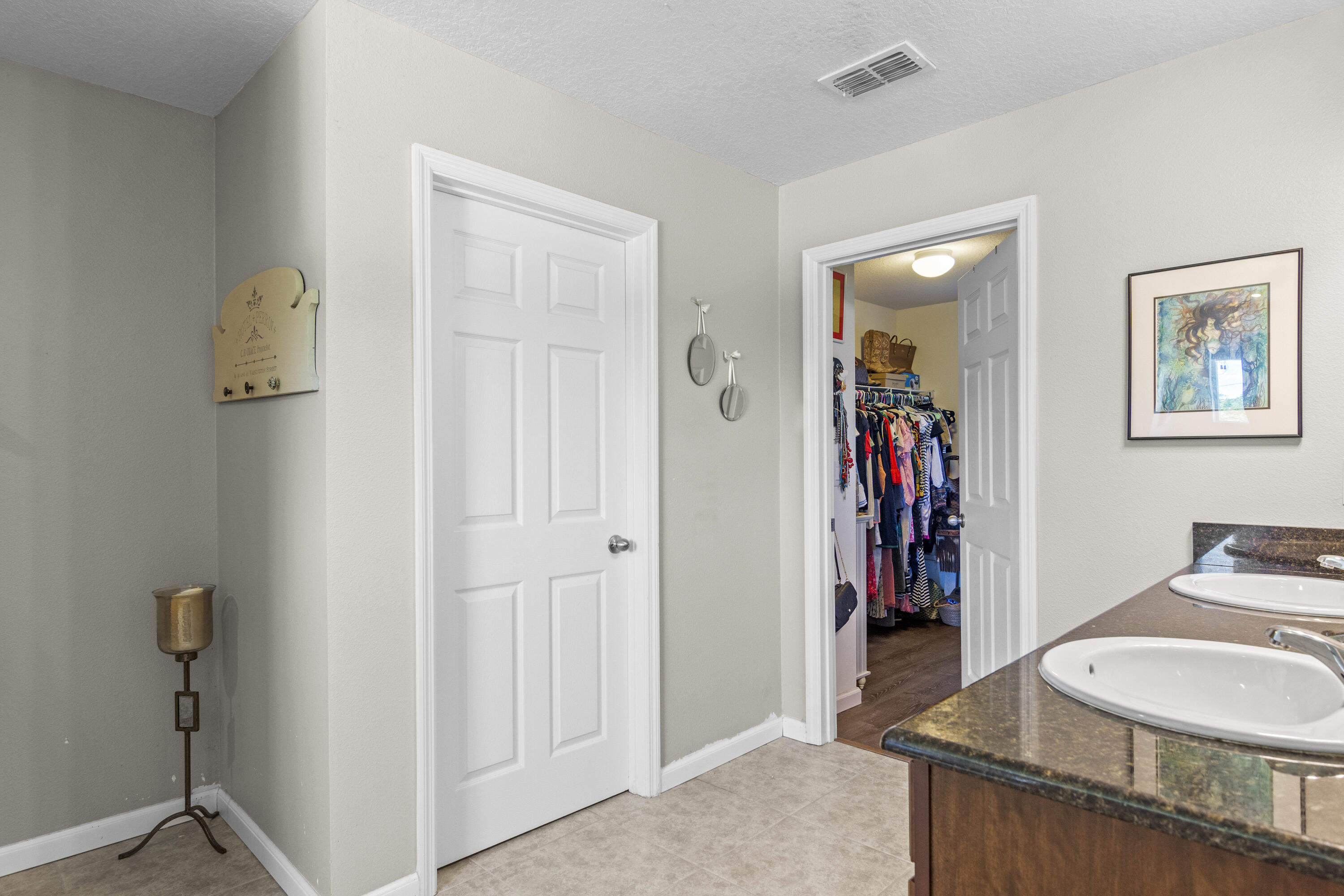 1547 Lexington Square SW