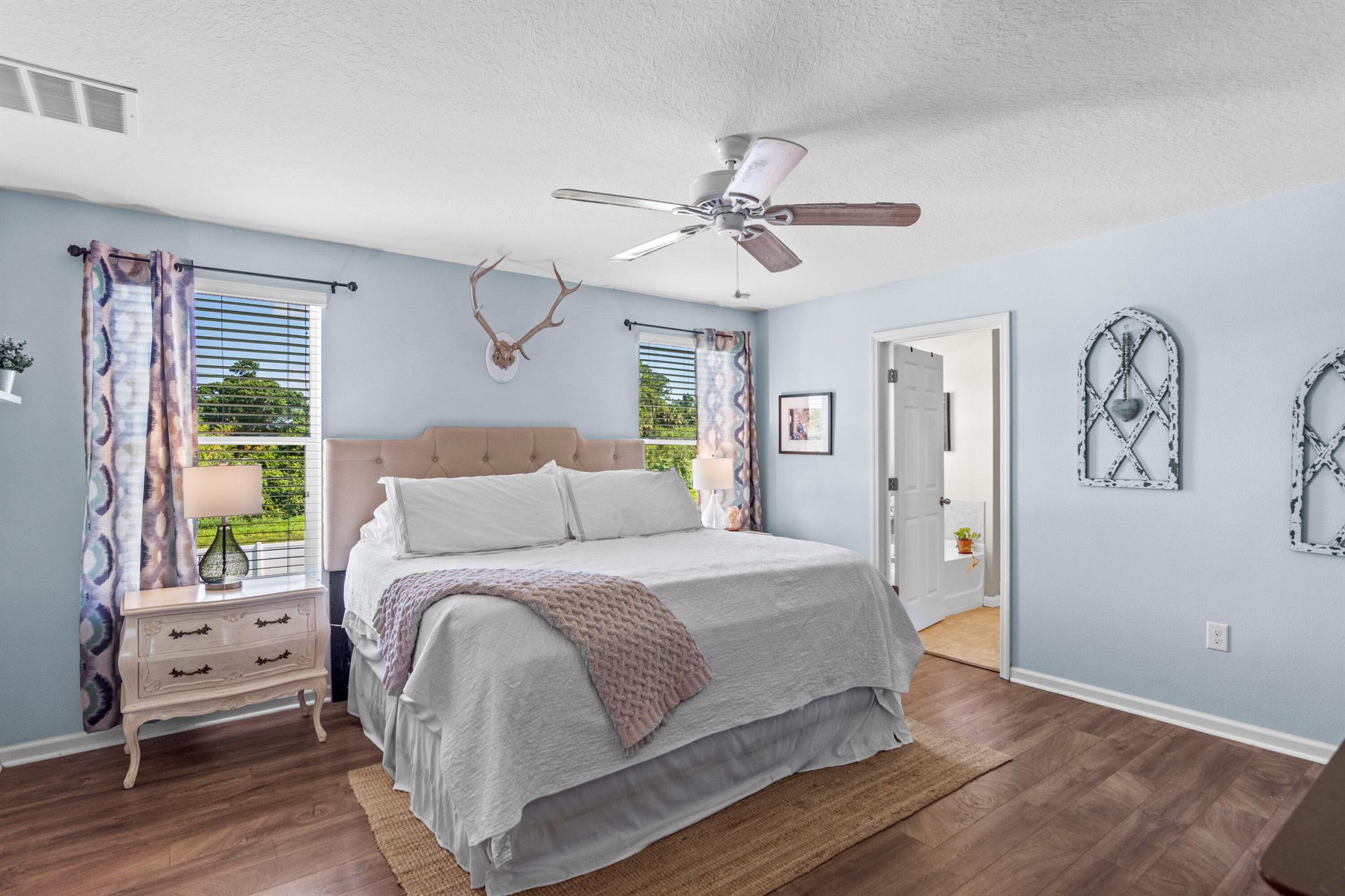 1547 Lexington Square SW