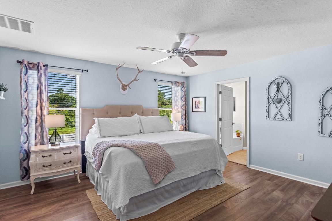 1547 Lexington Square SW