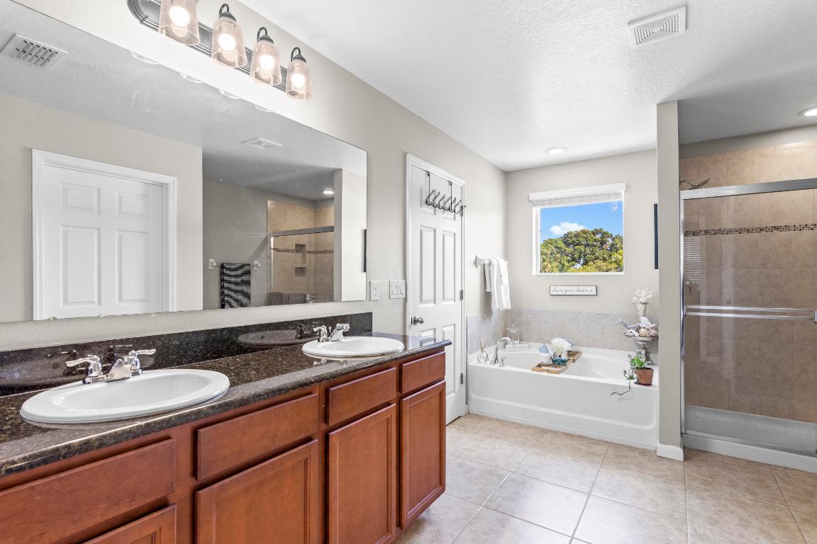 1547 Lexington Square SW